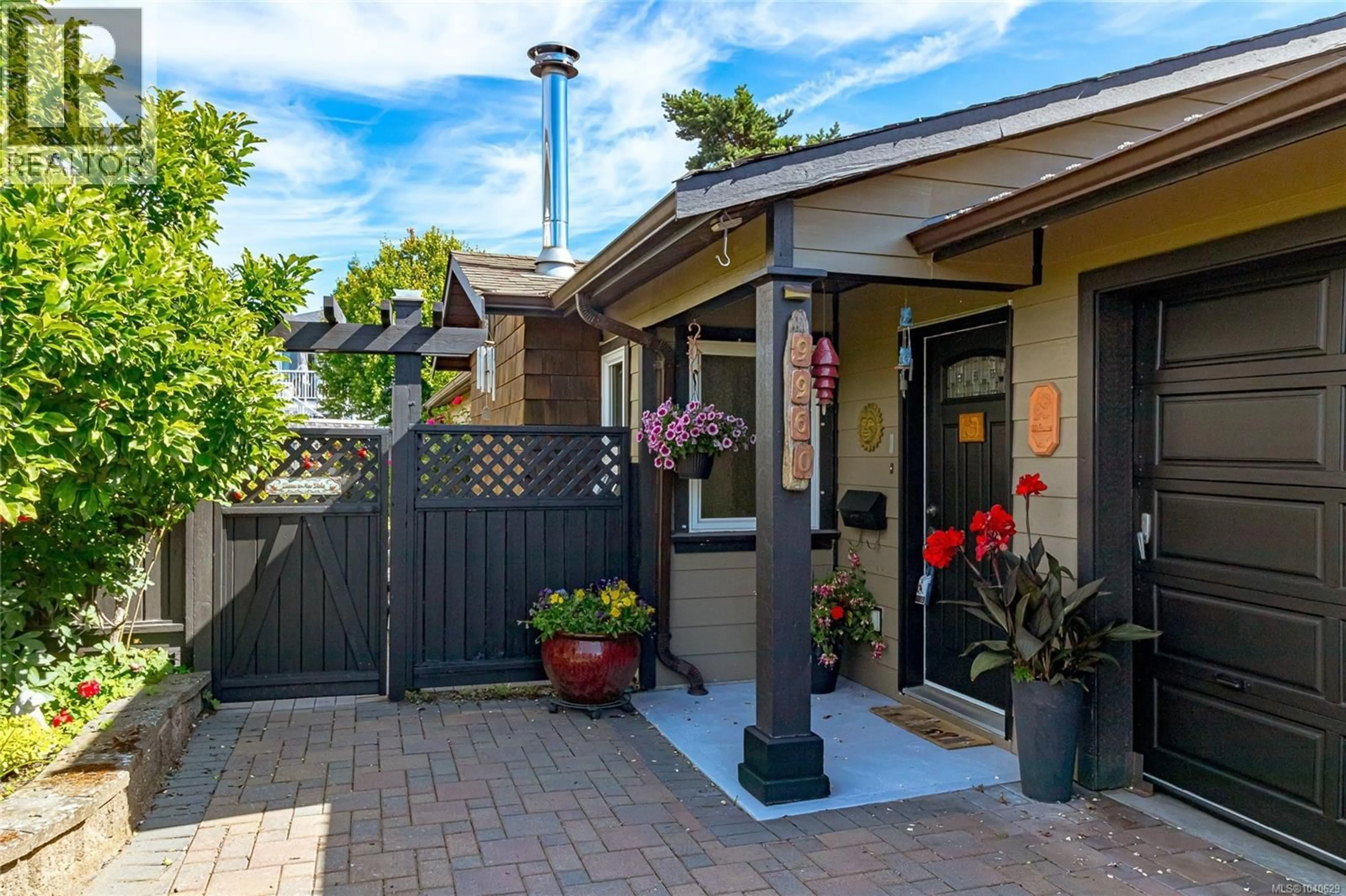 Patio, street for 9960 SWIFTSURE PLACE, Sidney British Columbia V8L4E4