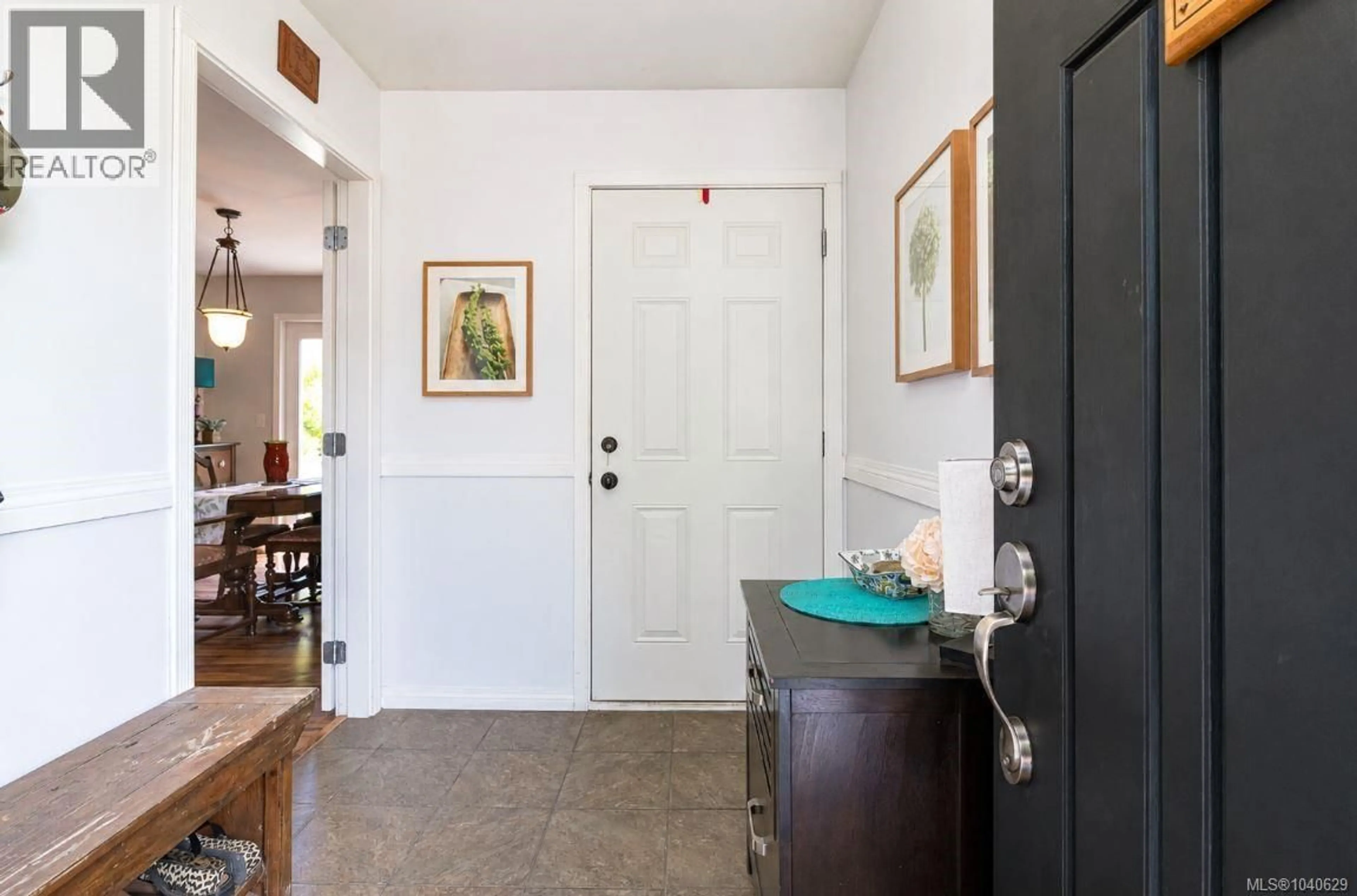 Indoor entryway for 9960 SWIFTSURE PLACE, Sidney British Columbia V8L4E4