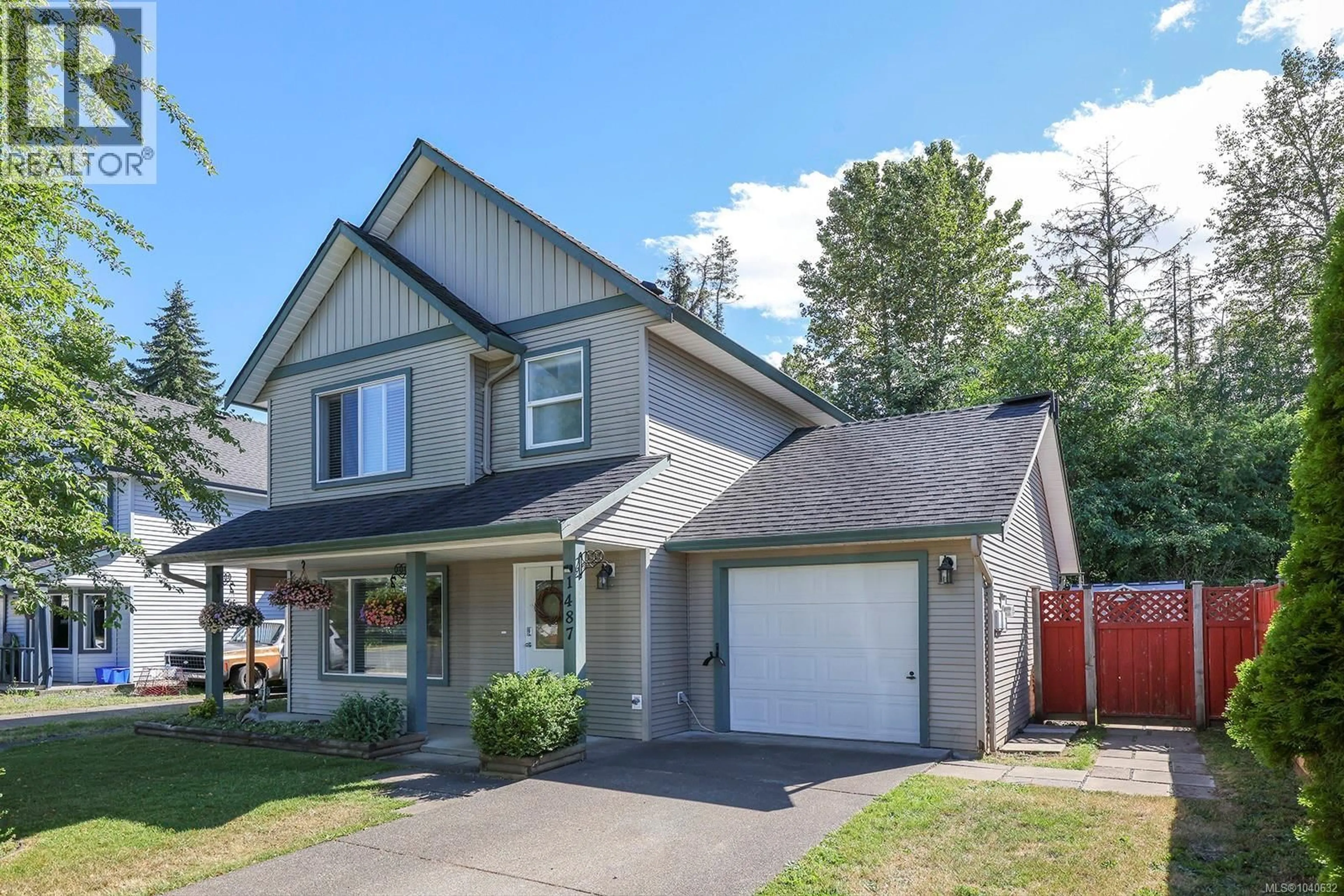 Home with vinyl exterior material, street for 1487 KREBS CRESCENT, Courtenay British Columbia V9N9E9