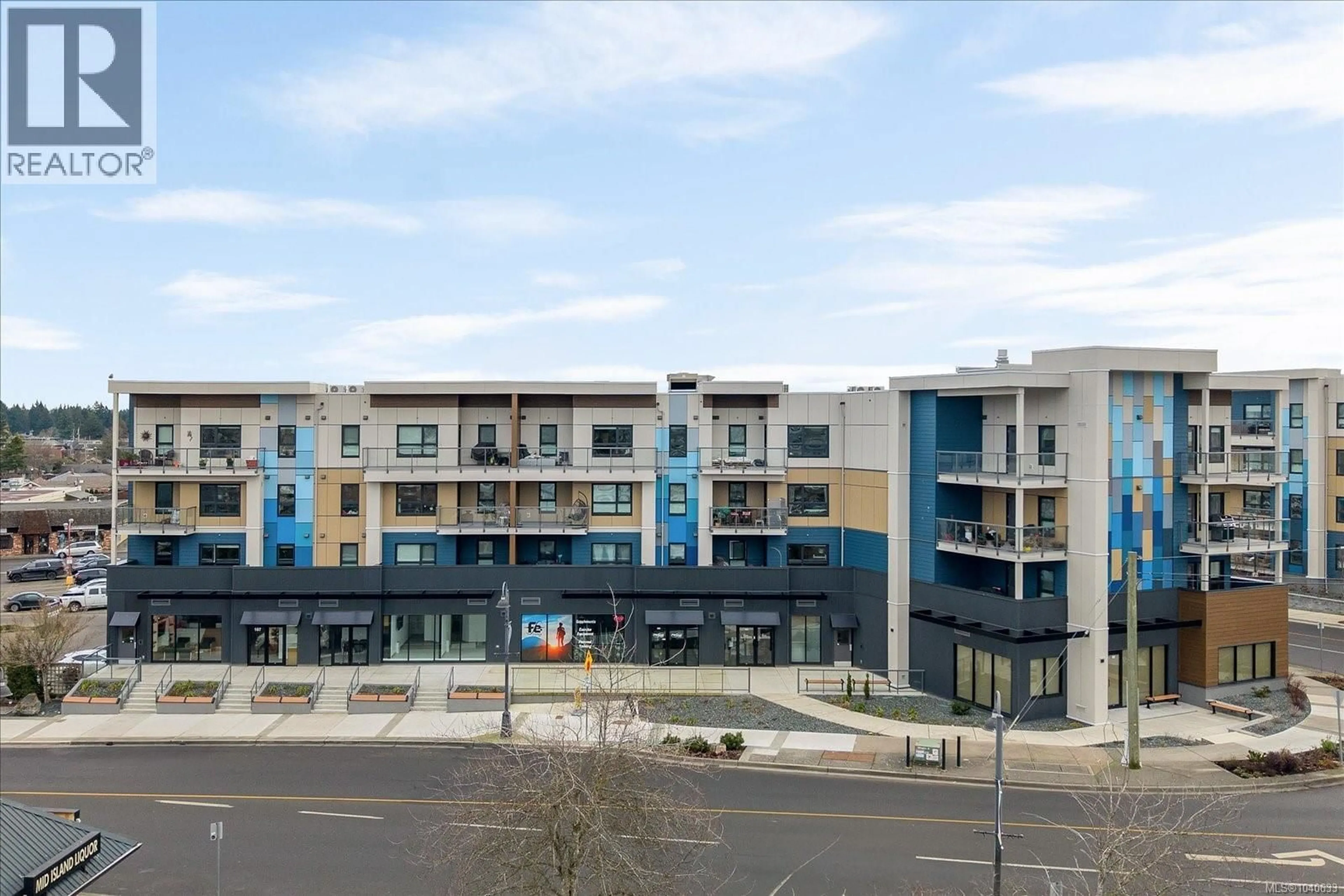 A pic from outside/outdoor area/front of a property/back of a property/a pic from drone, building for 209 - 164 ALBERNI HIGHWAY, Parksville British Columbia V9P1L9