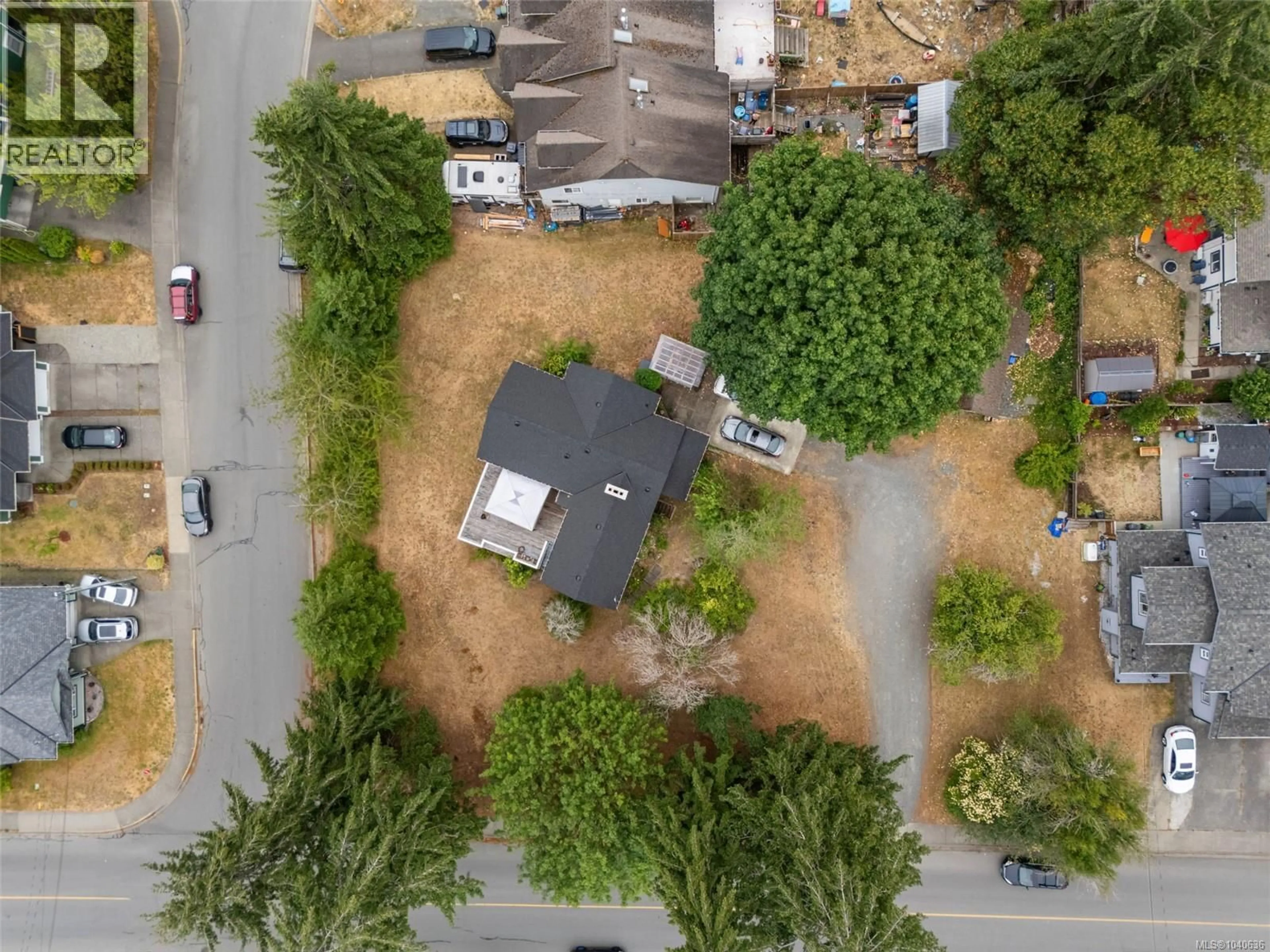 A pic from outside/outdoor area/front of a property/back of a property/a pic from drone, street for 3312 SKINNER ROAD, Duncan British Columbia V9L4C6