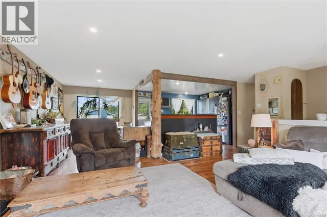 1550 LARCH ROAD, Ucluelet 5