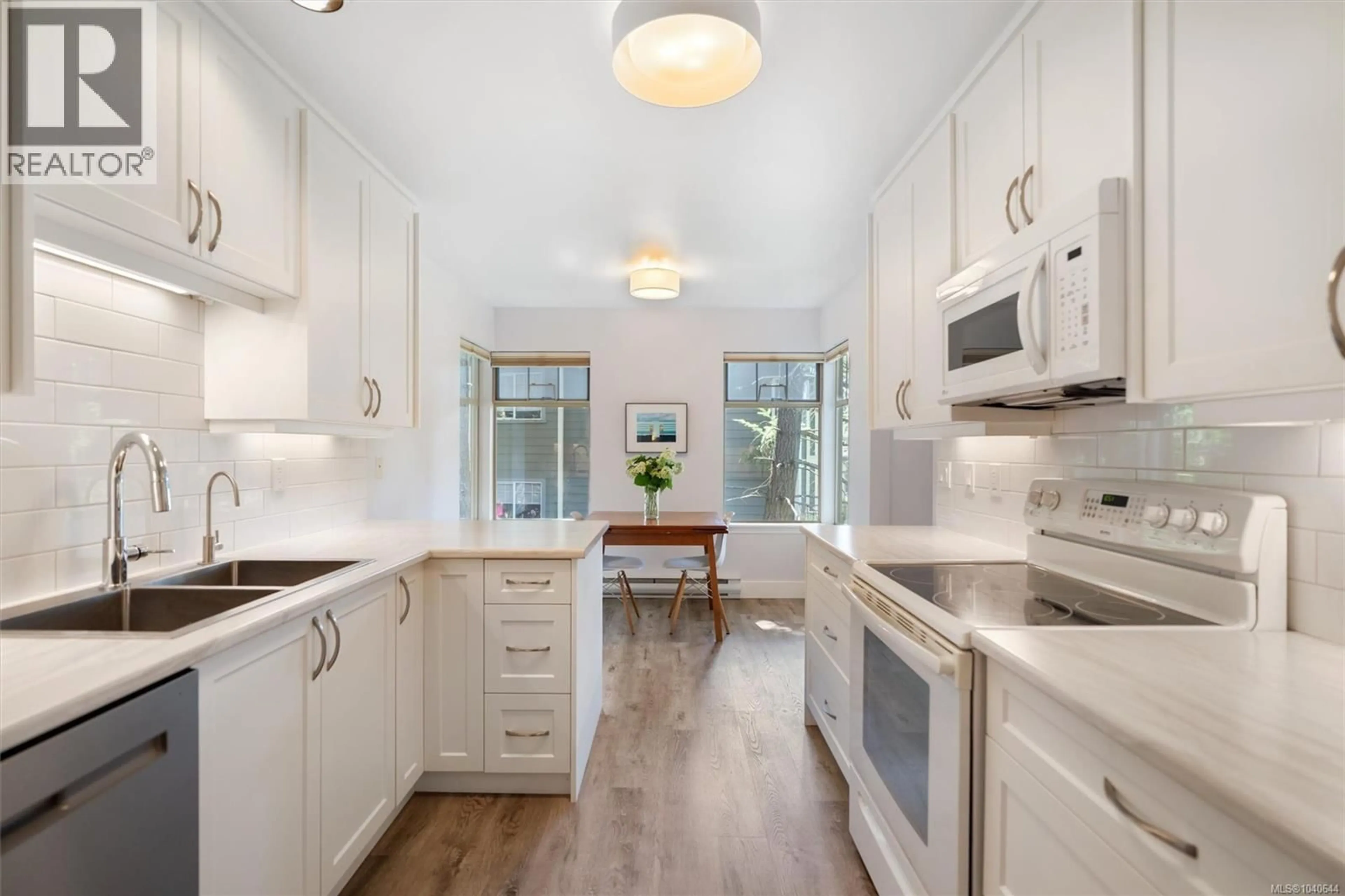 Open concept kitchen, unknown for 9 - 850 PARKLANDS DRIVE, Esquimalt British Columbia V9A7L9