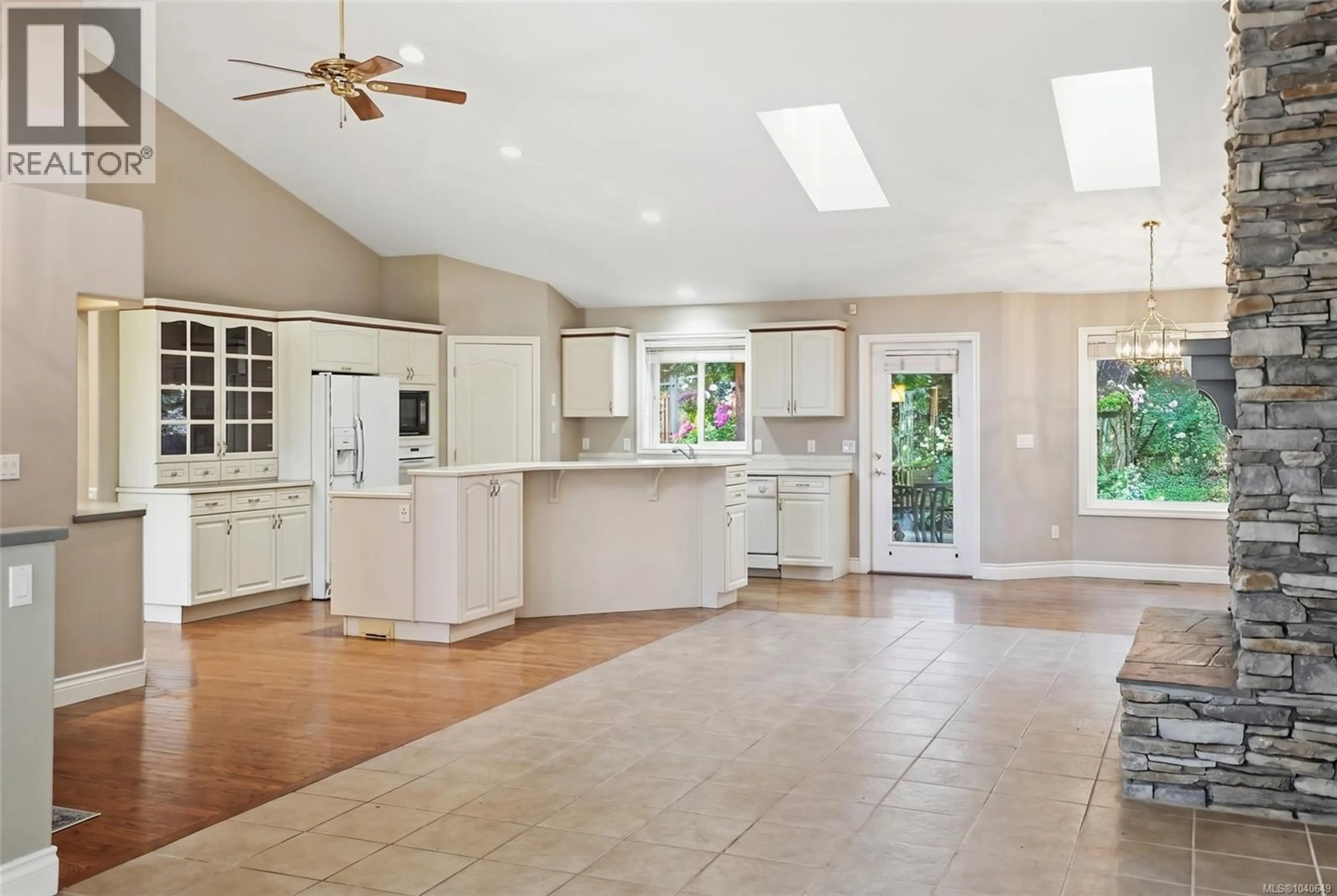Open concept kitchen, ceramic/tile floor for 1747 SANGSTER CRESCENT, Nanoose Bay British Columbia V9P9C4
