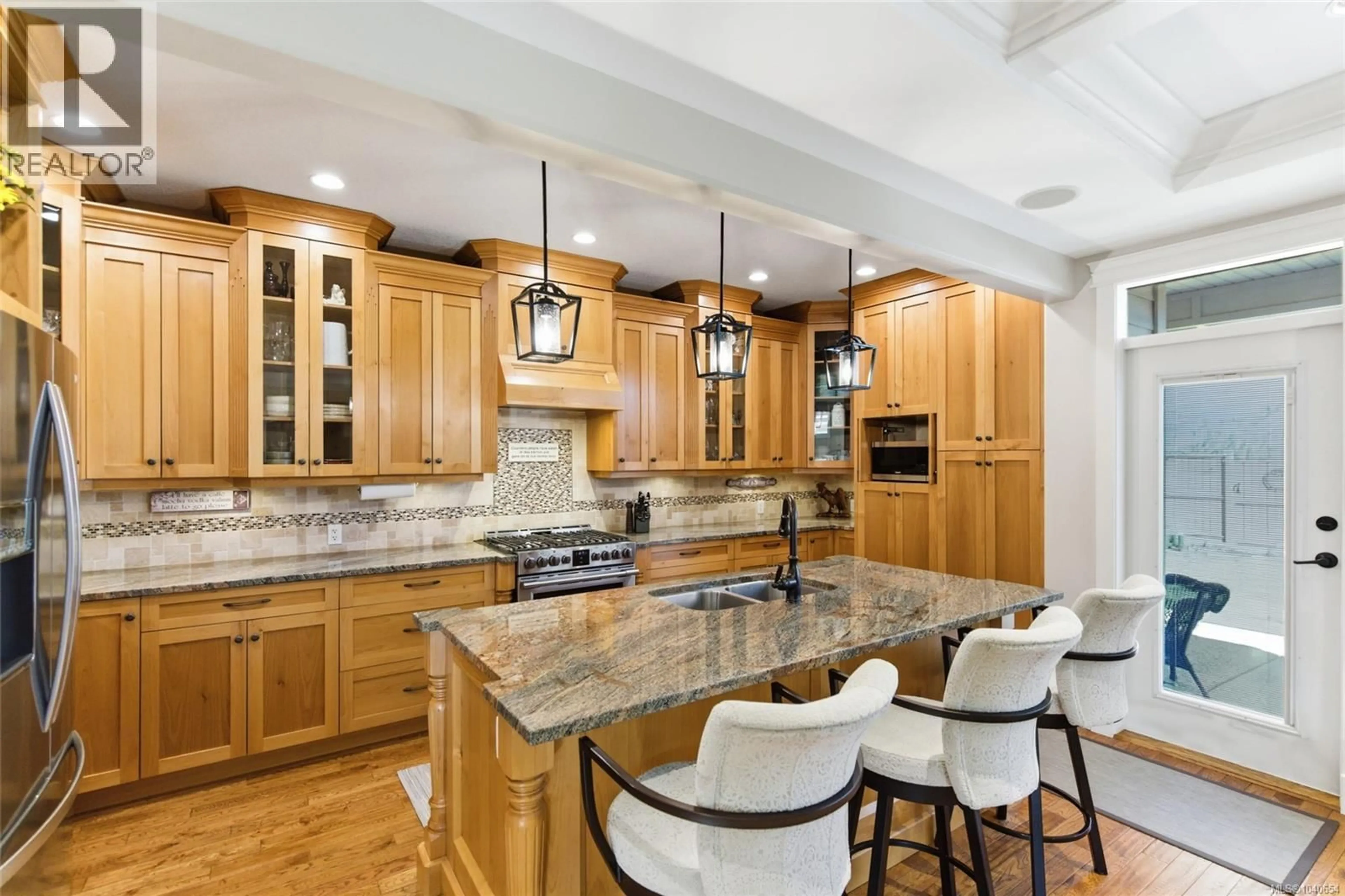 Open concept kitchen, ceramic/tile floor for 844 MULHOLLAND DRIVE, French Creek British Columbia V9P1Z5