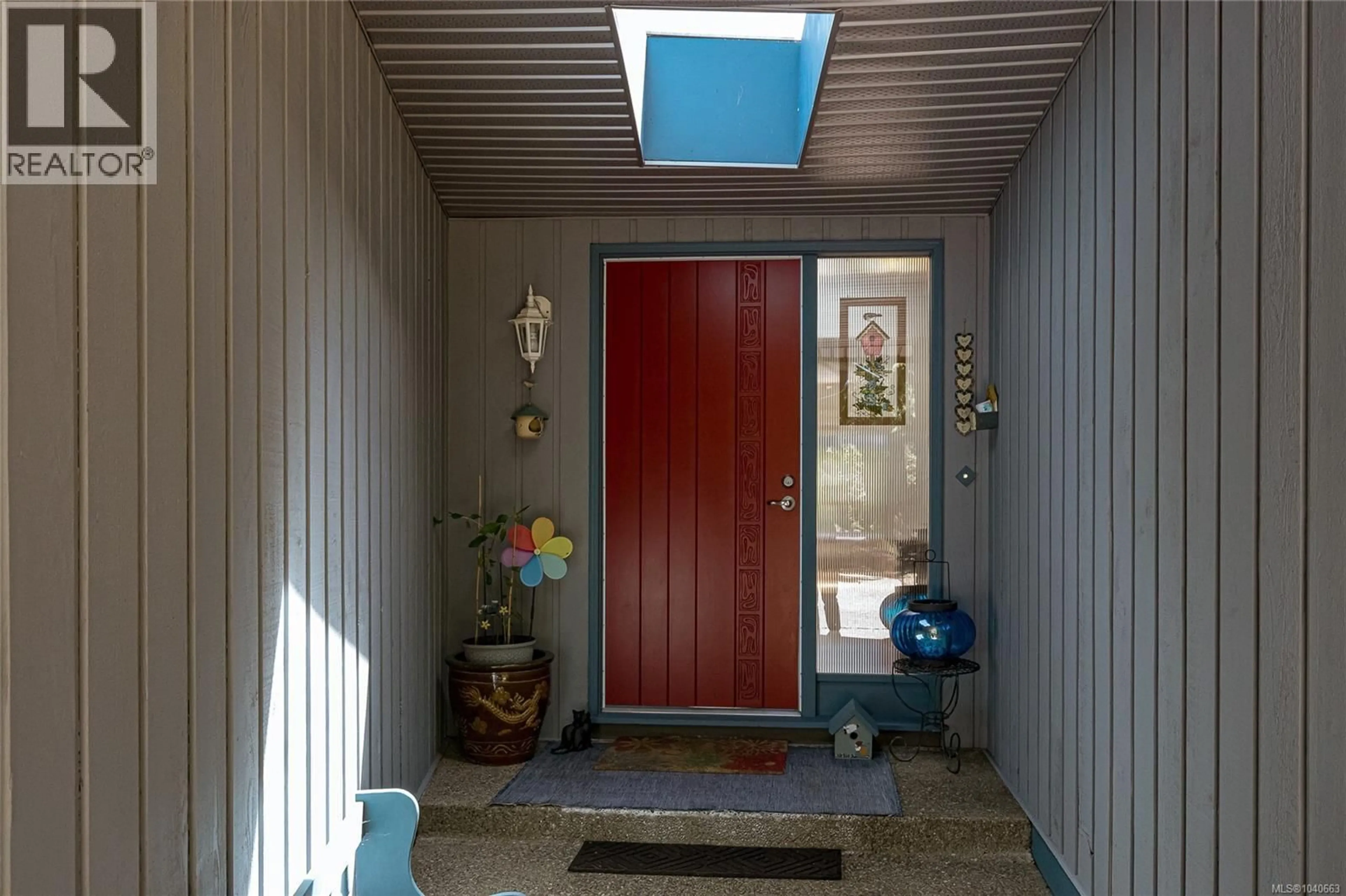Indoor entryway for 10885 BOAS ROAD, North Saanich British Columbia V8L5J1