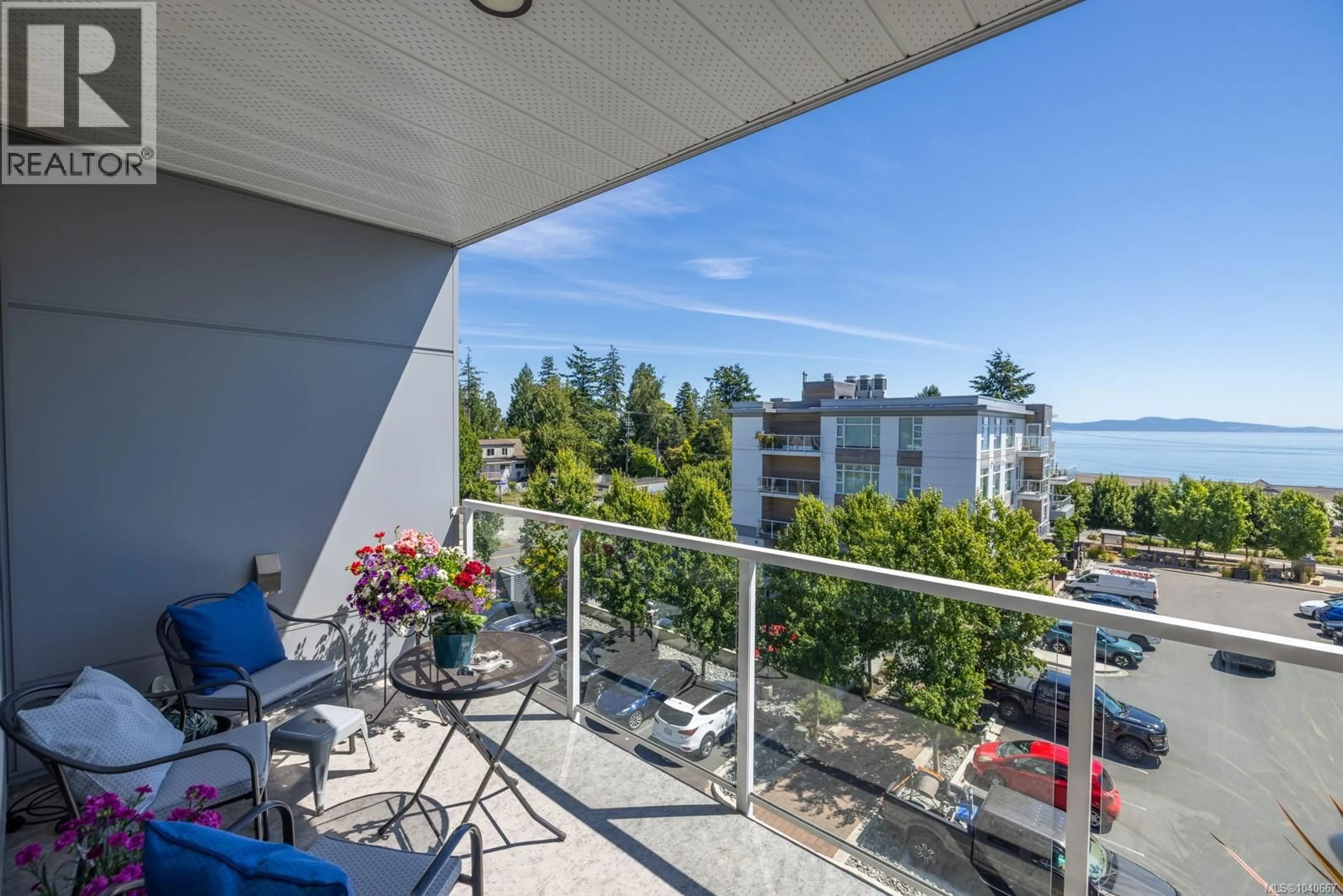 Balcony in the apartment, water/lake/river/ocean view for 305 - 5120 CORDOVA BAY ROAD, Saanich British Columbia V8Y2K5