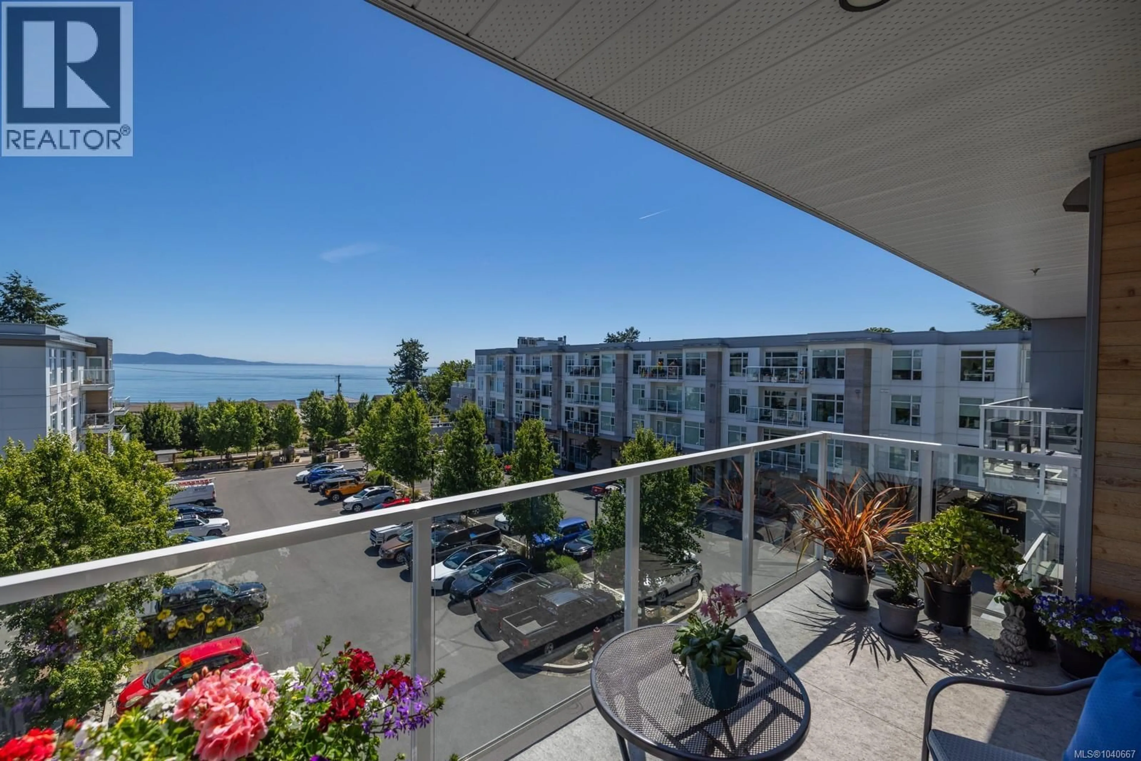 Patio, water/lake/river/ocean view for 305 - 5120 CORDOVA BAY ROAD, Saanich British Columbia V8Y2K5