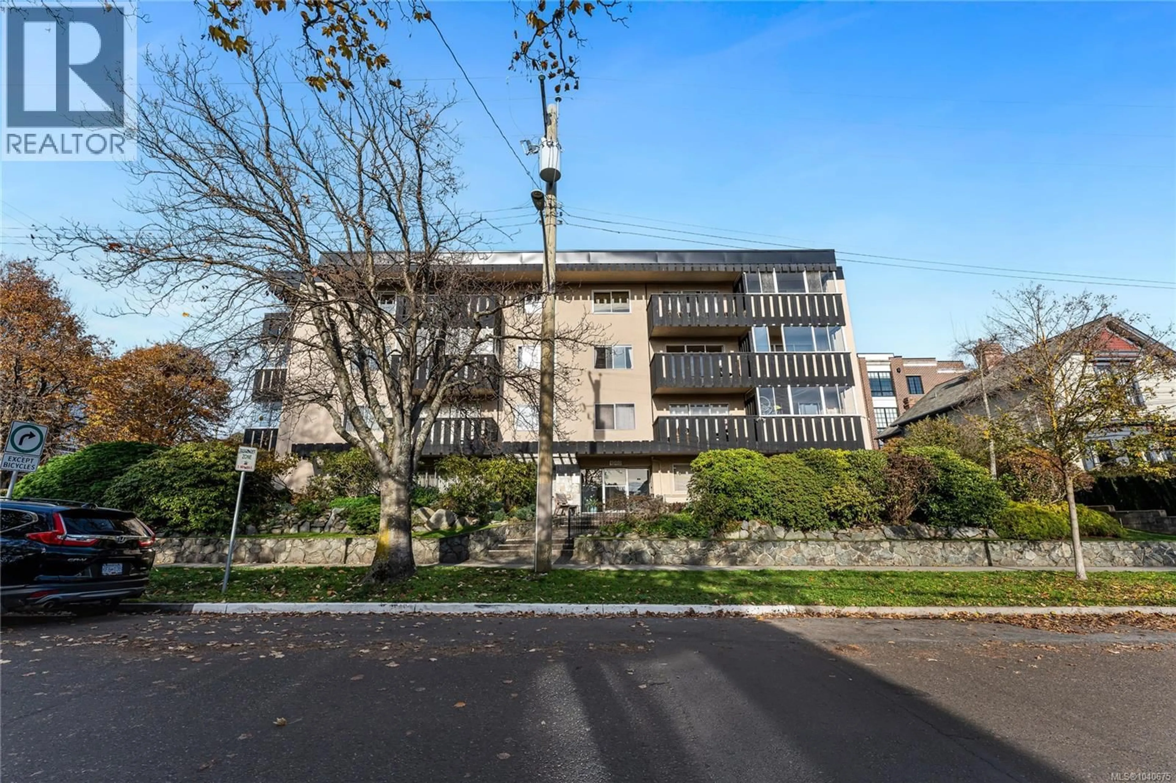 Unknown for 302 - 1000 MCCLURE STREET, Victoria British Columbia V8V3E9
