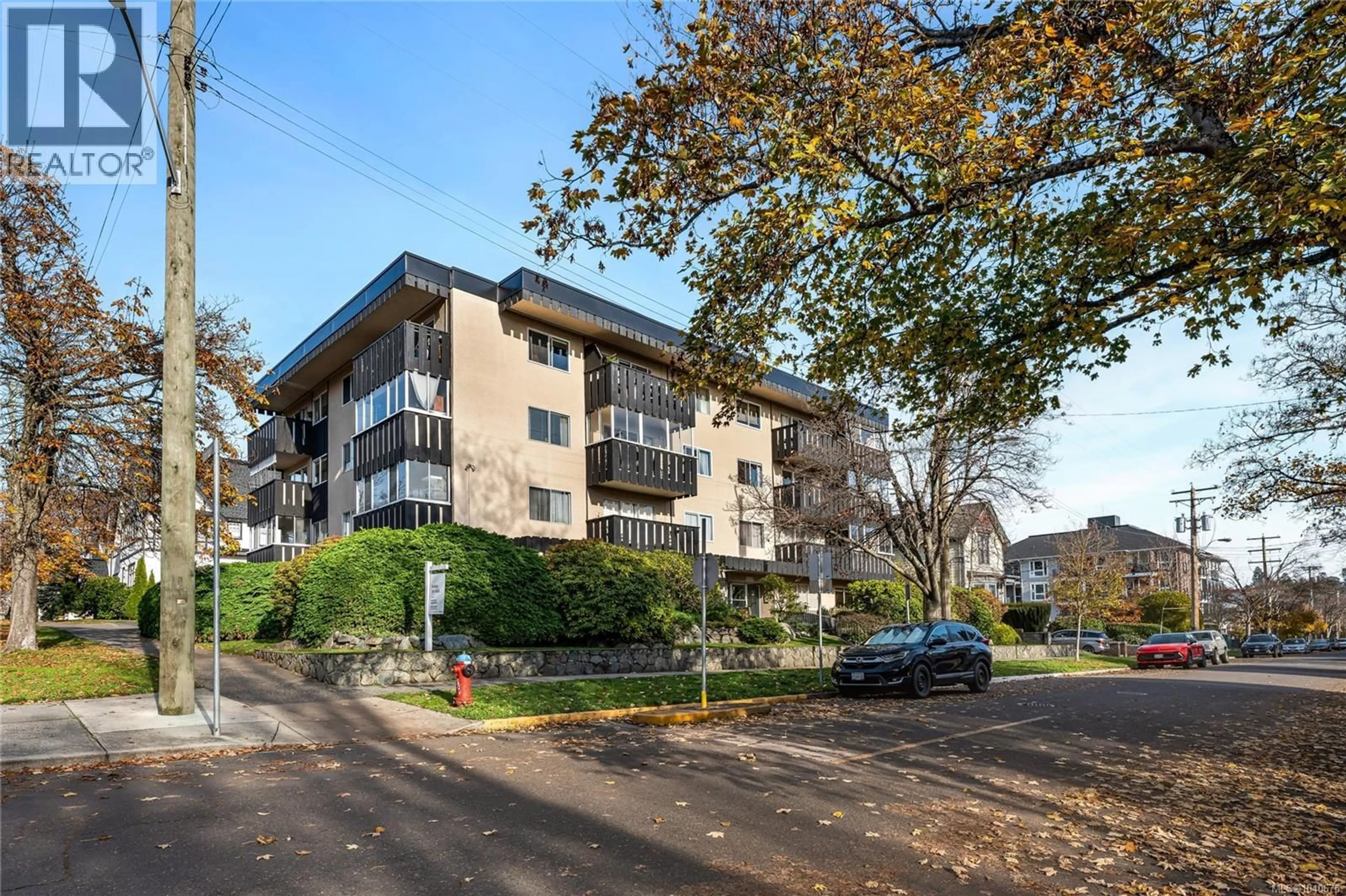 A pic from outside/outdoor area/front of a property/back of a property/a pic from drone, street for 302 - 1000 MCCLURE STREET, Victoria British Columbia V8V3E9