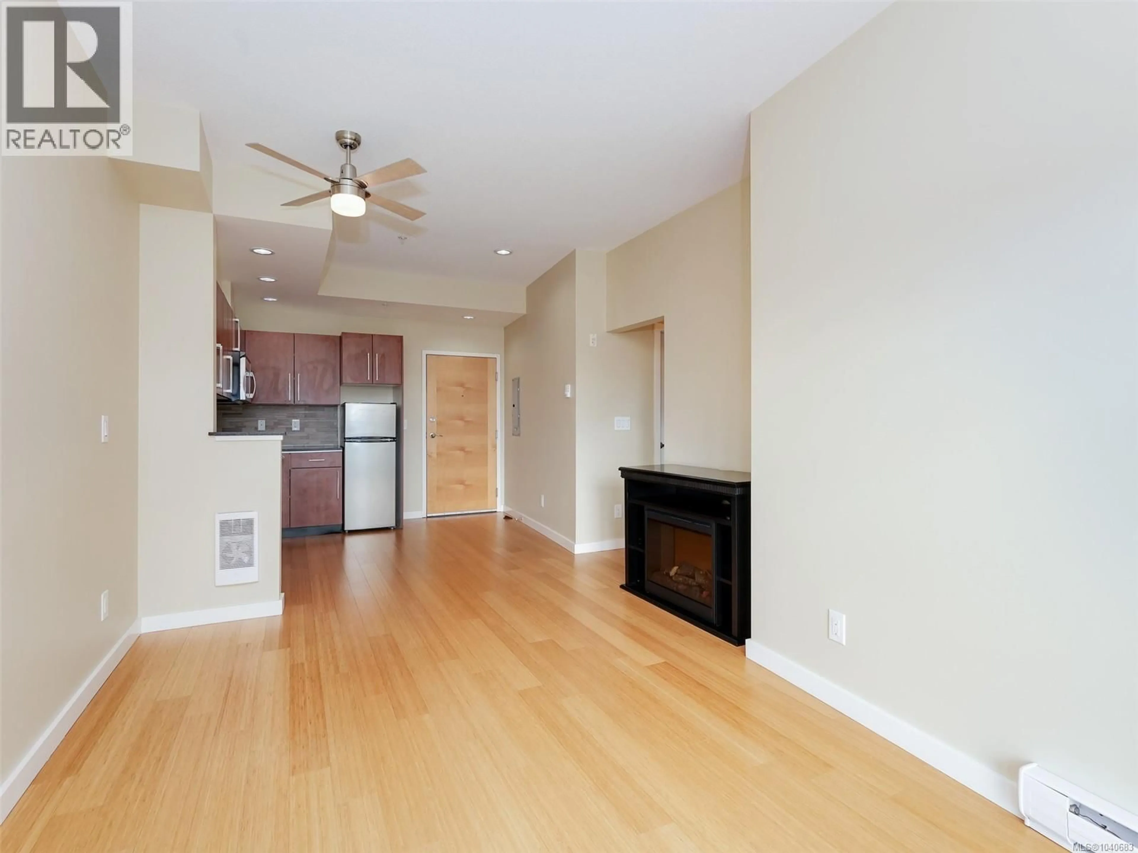 A pic of a room for 404 - 611 BROOKSIDE ROAD, Colwood British Columbia V9C0C3