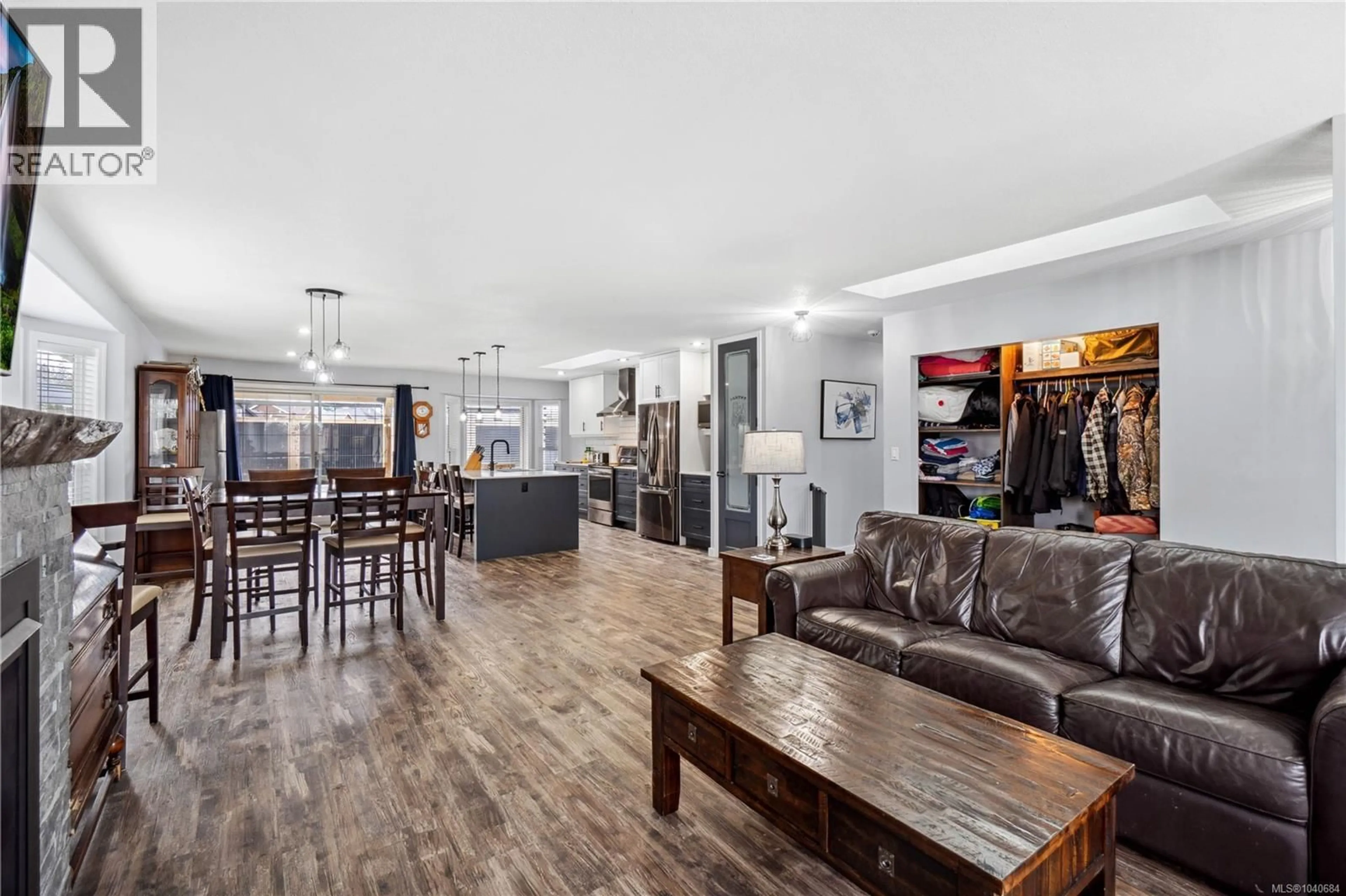 Open concept kitchen, unknown for 874 ABERDEEN DRIVE, Parksville British Columbia V9P2L9