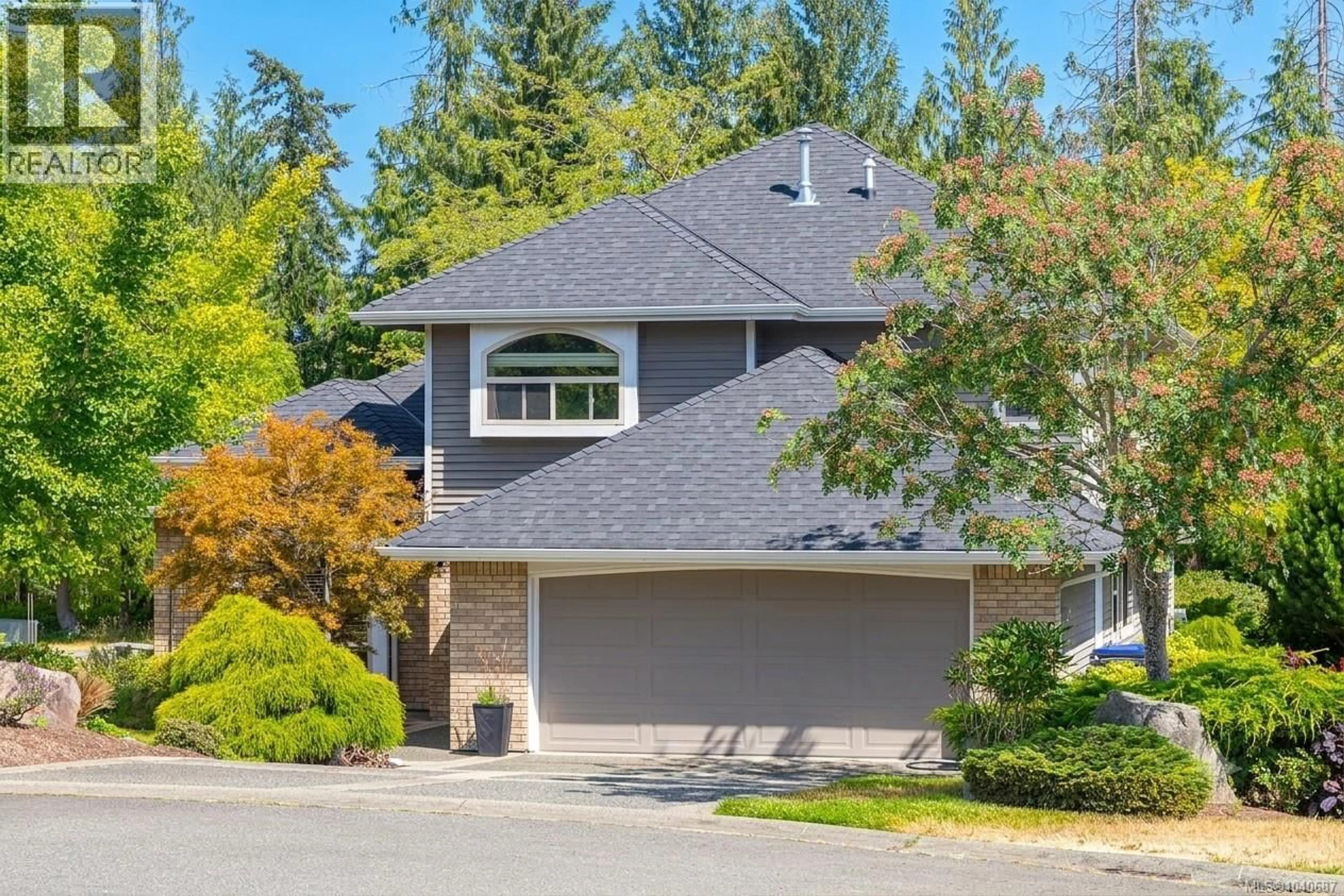 Home with vinyl exterior material, street for 1191 ROSEMOUNT CLOSE, Parksville British Columbia V9P2W3