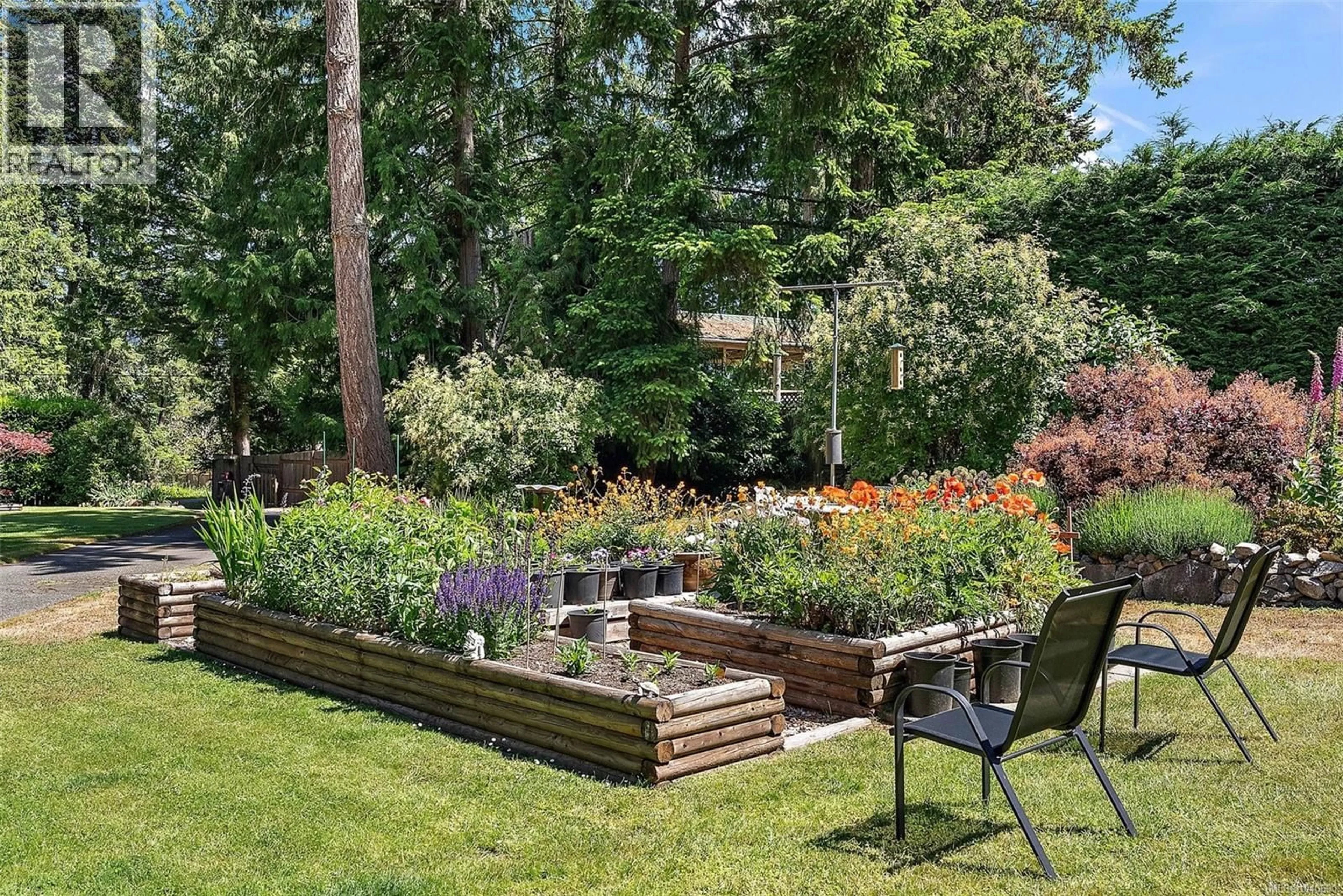 Patio, forest/trees view for 1887 LLEWELLYN PLACE, North Saanich British Columbia V8L1G4