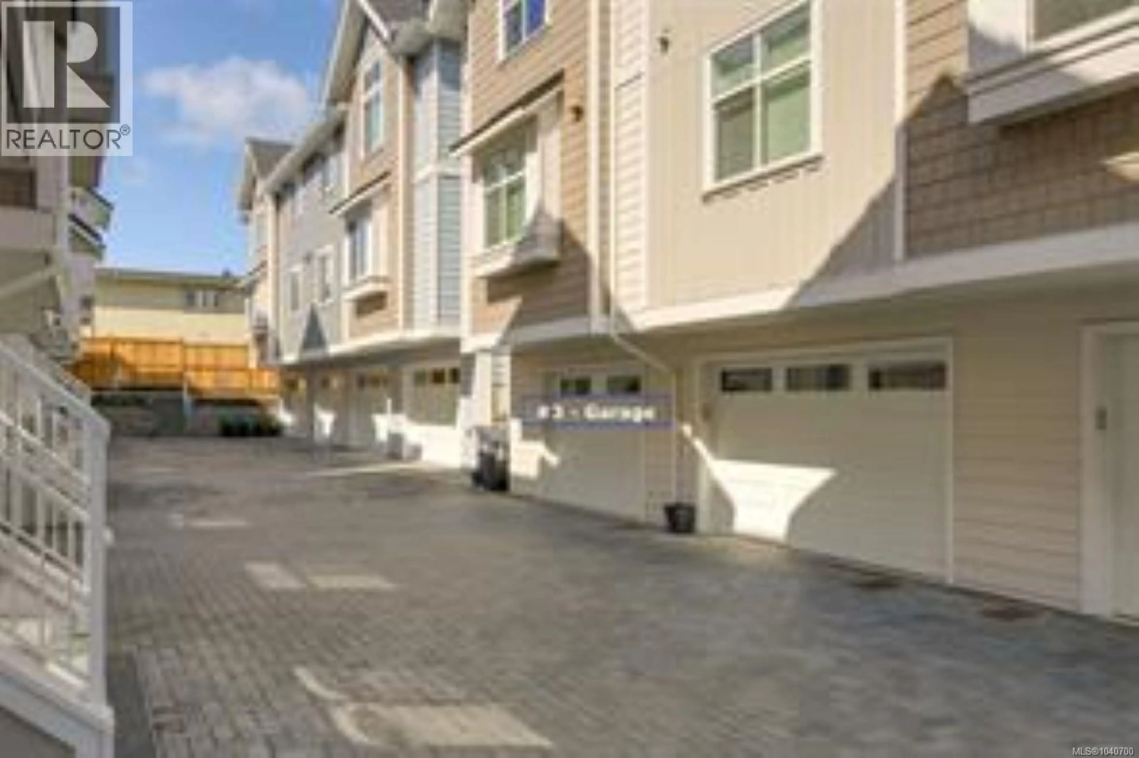 Unknown for 3 - 10480 RESTHAVEN DRIVE, Sidney British Columbia V8L3H7