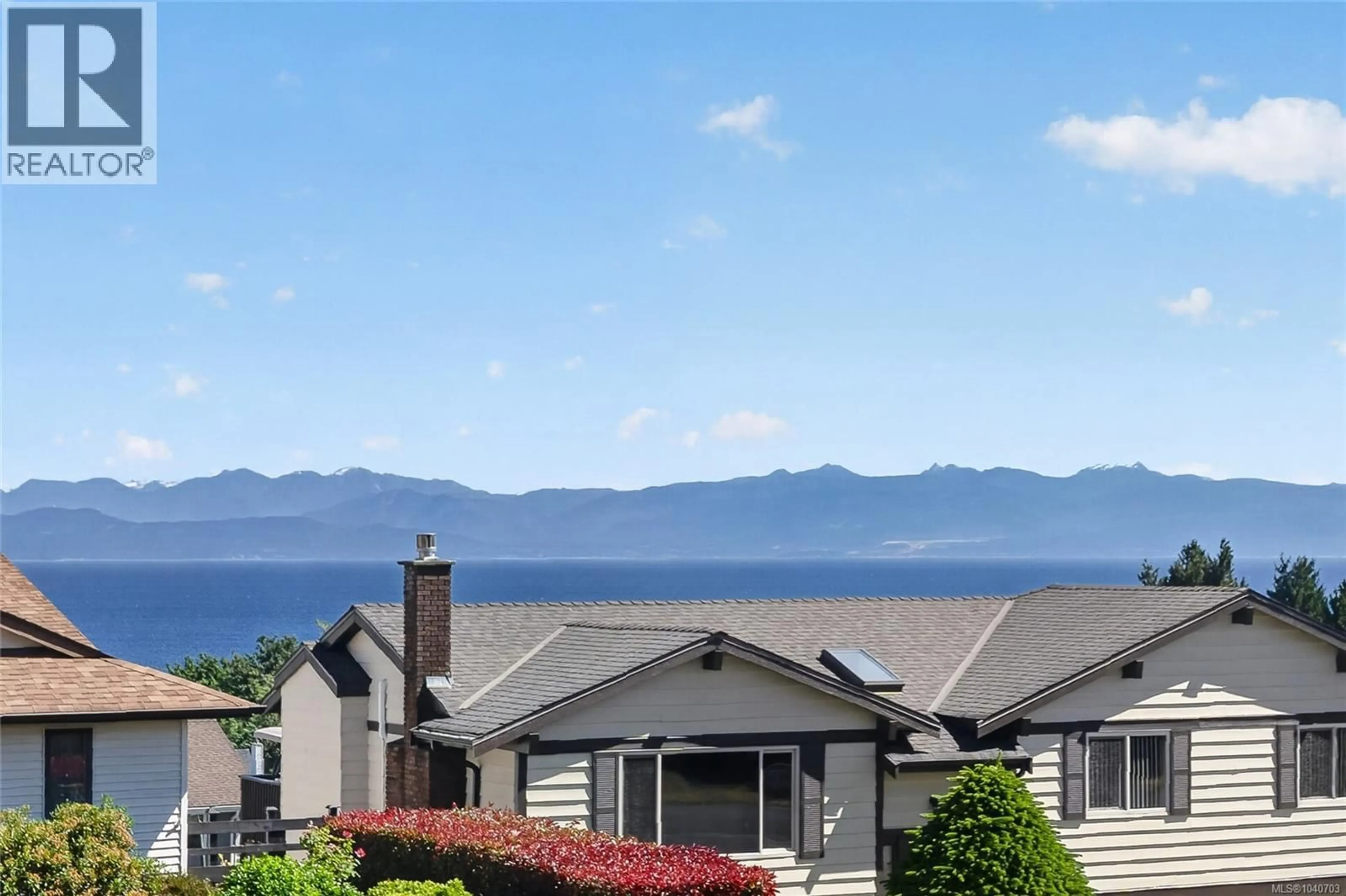 Home with vinyl exterior material, water/lake/river/ocean view for 925 CASSANDRA PLACE, Nanaimo British Columbia V9V1C1