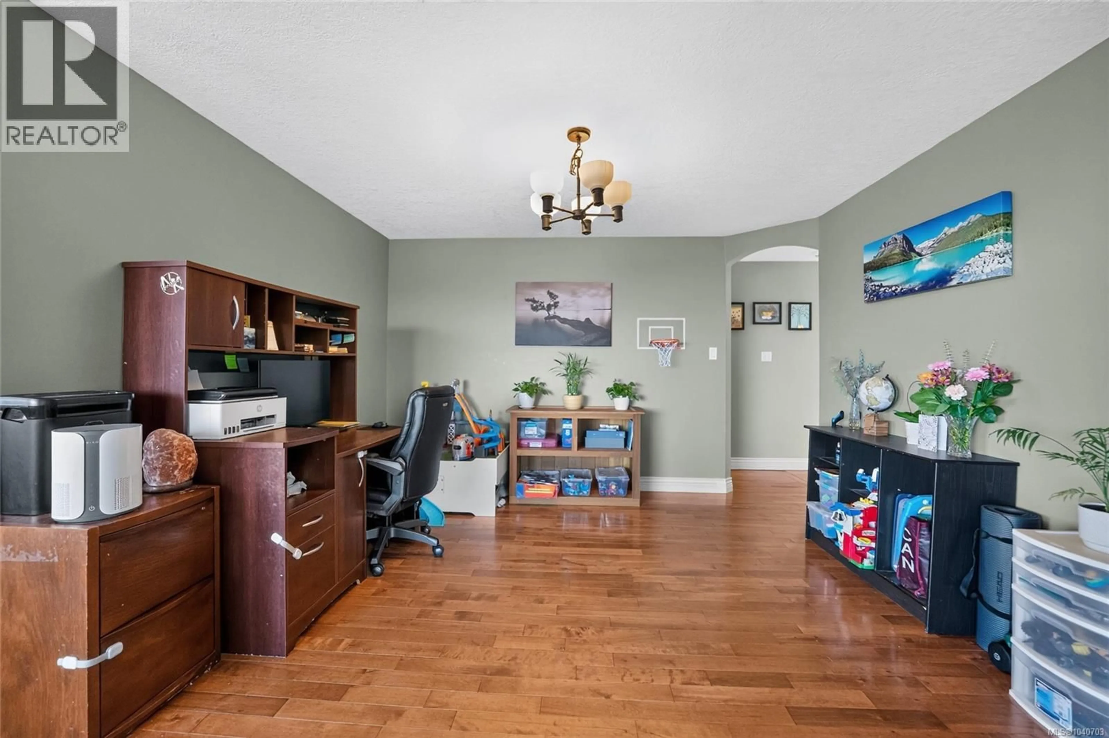 A pic of a room for 925 CASSANDRA PLACE, Nanaimo British Columbia V9V1C1