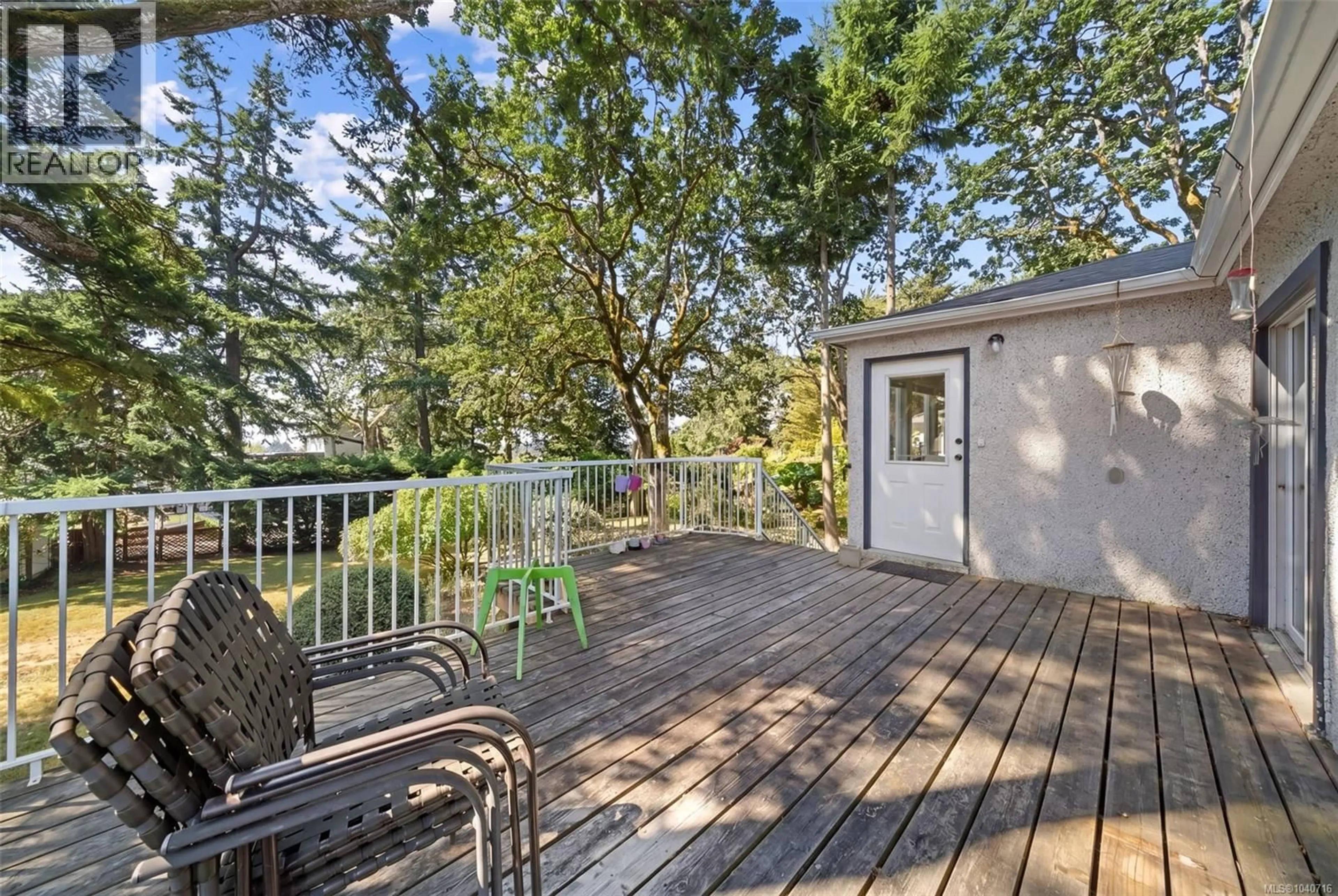 Patio, unknown for 1193 OLD ESQUIMALT ROAD, Esquimalt British Columbia V9A4X7
