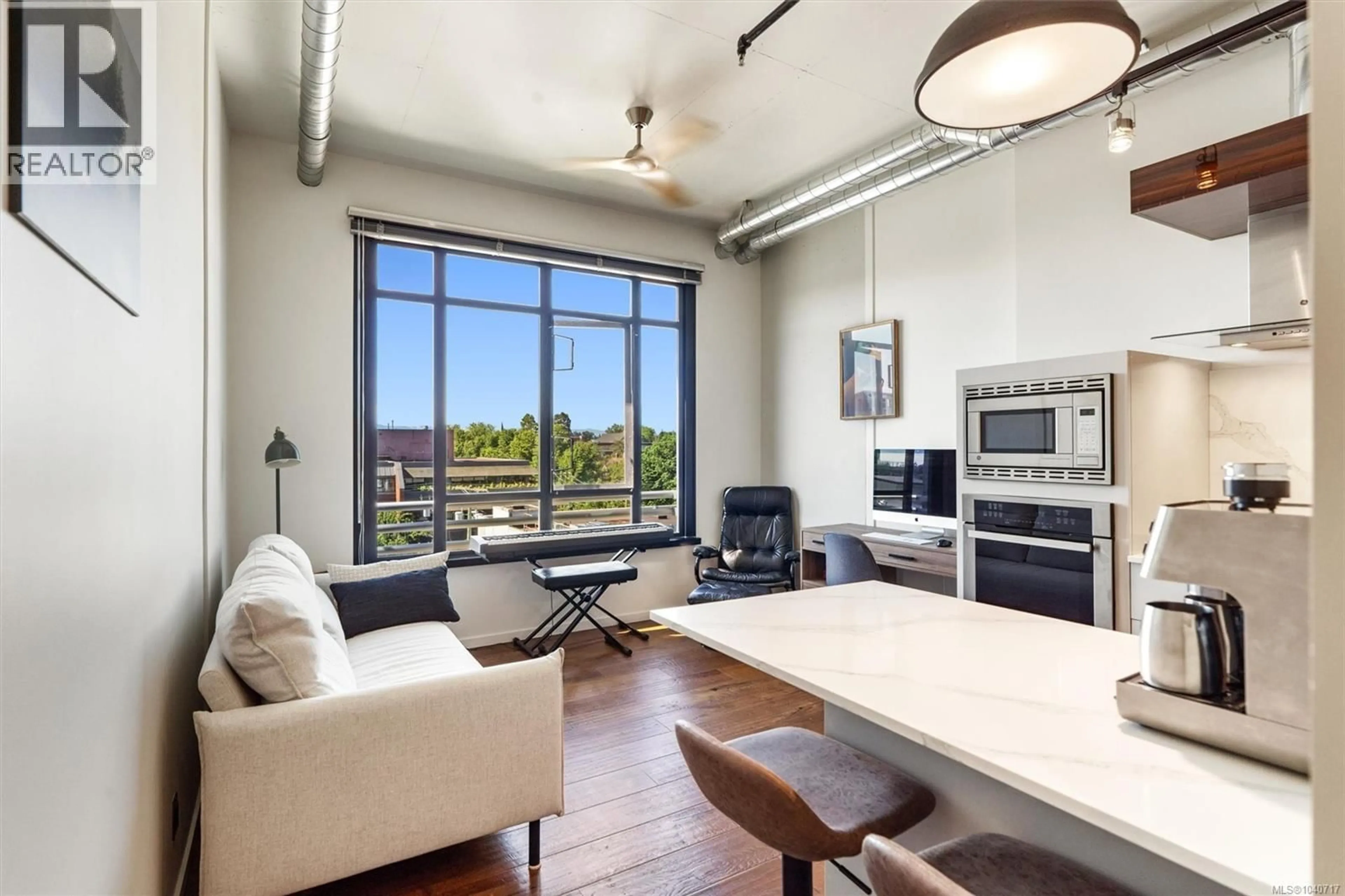 Unknown for 630 - 1029 VIEW STREET, Victoria British Columbia V8V4Y3