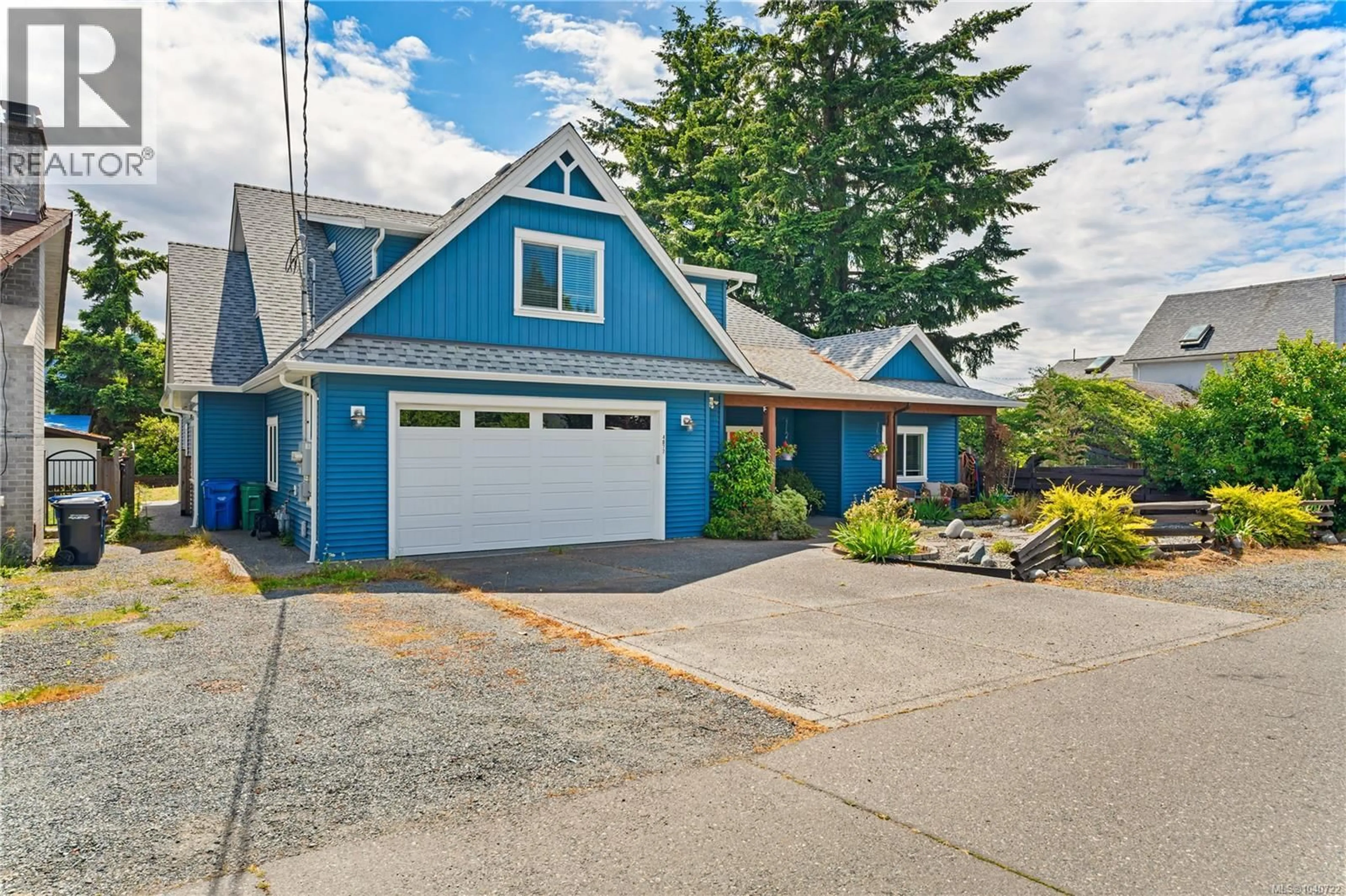 Home with vinyl exterior material, street for 4077 VICTORIA AVENUE, Nanaimo British Columbia V9T2A5