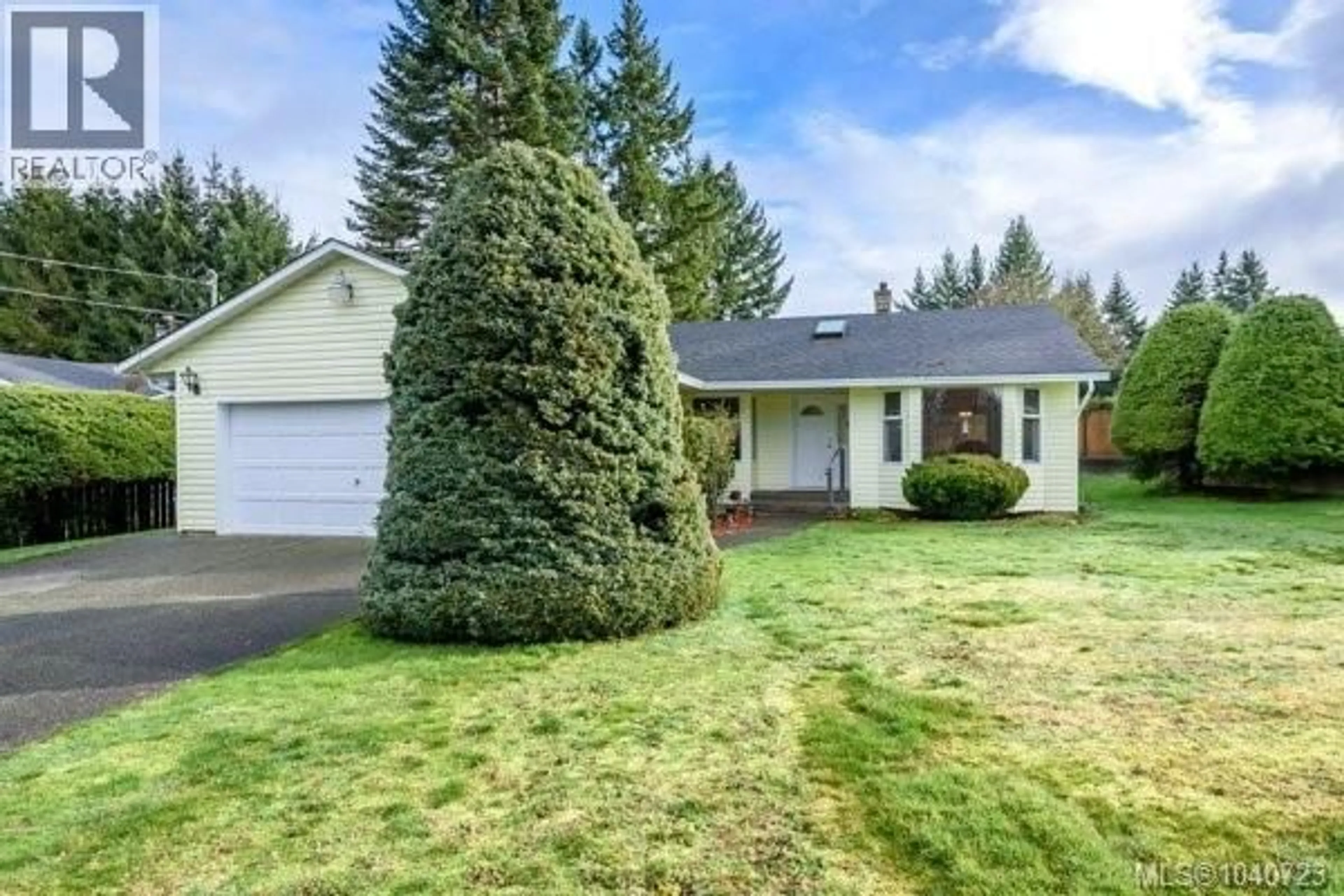Home with vinyl exterior material, street for 4994 ADRIAN ROAD, Courtenay British Columbia V9N6T8