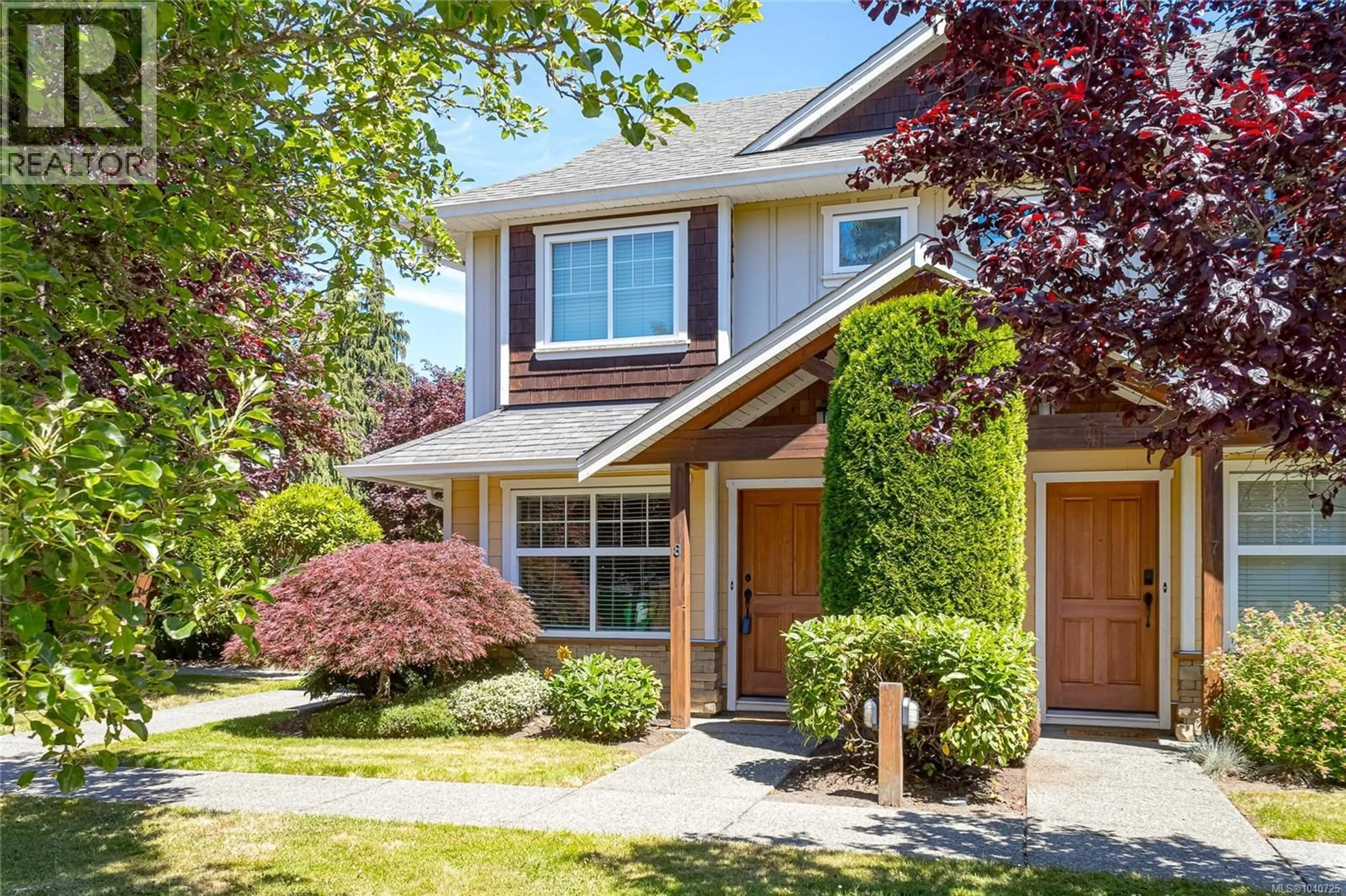 Home with vinyl exterior material, street for 8 - 2529 ALEXANDER STREET, Duncan British Columbia V9L2W8