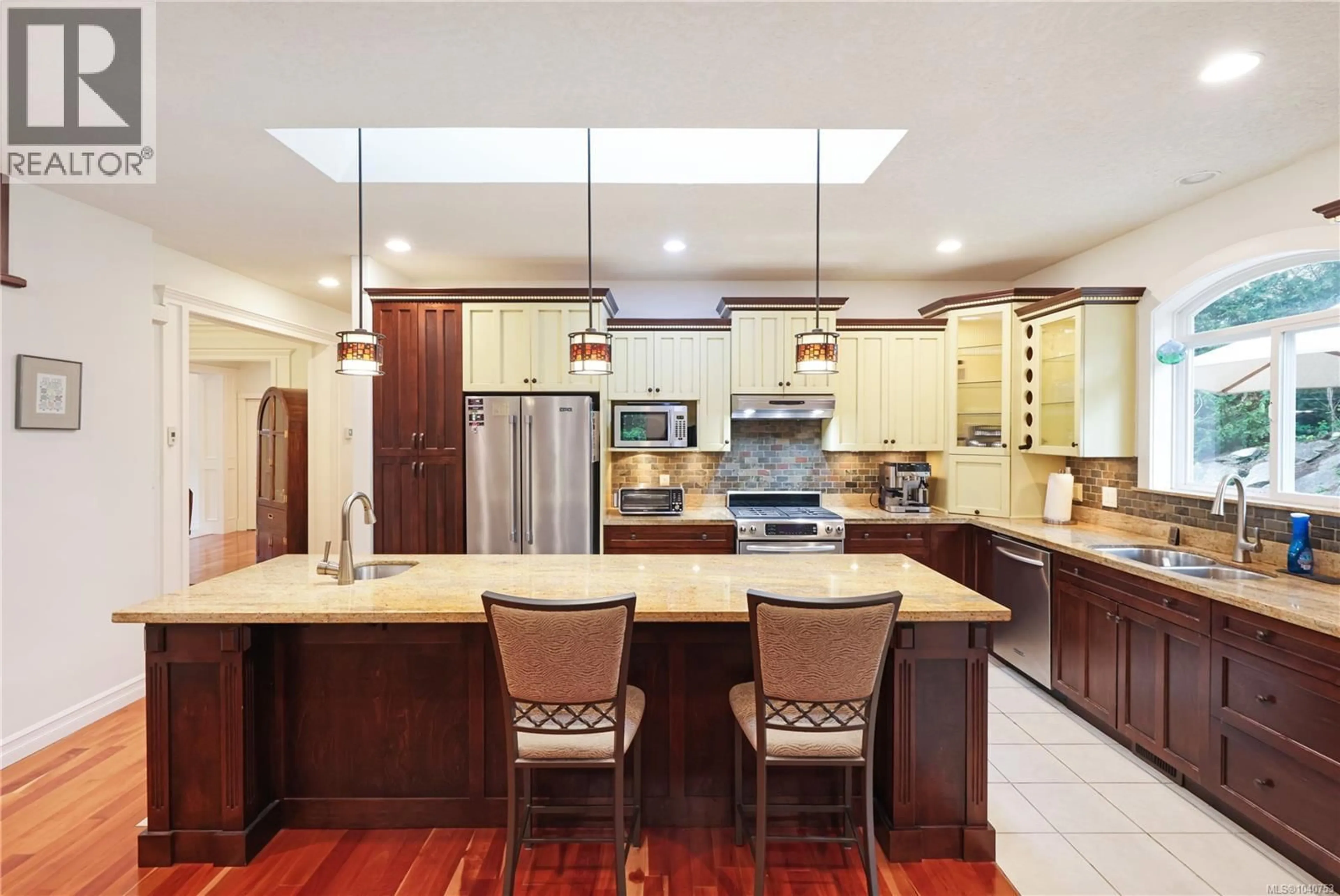 Open concept kitchen, ceramic/tile floor for 3151 KLANAWA CRESCENT, Courtenay British Columbia V9N3Z9