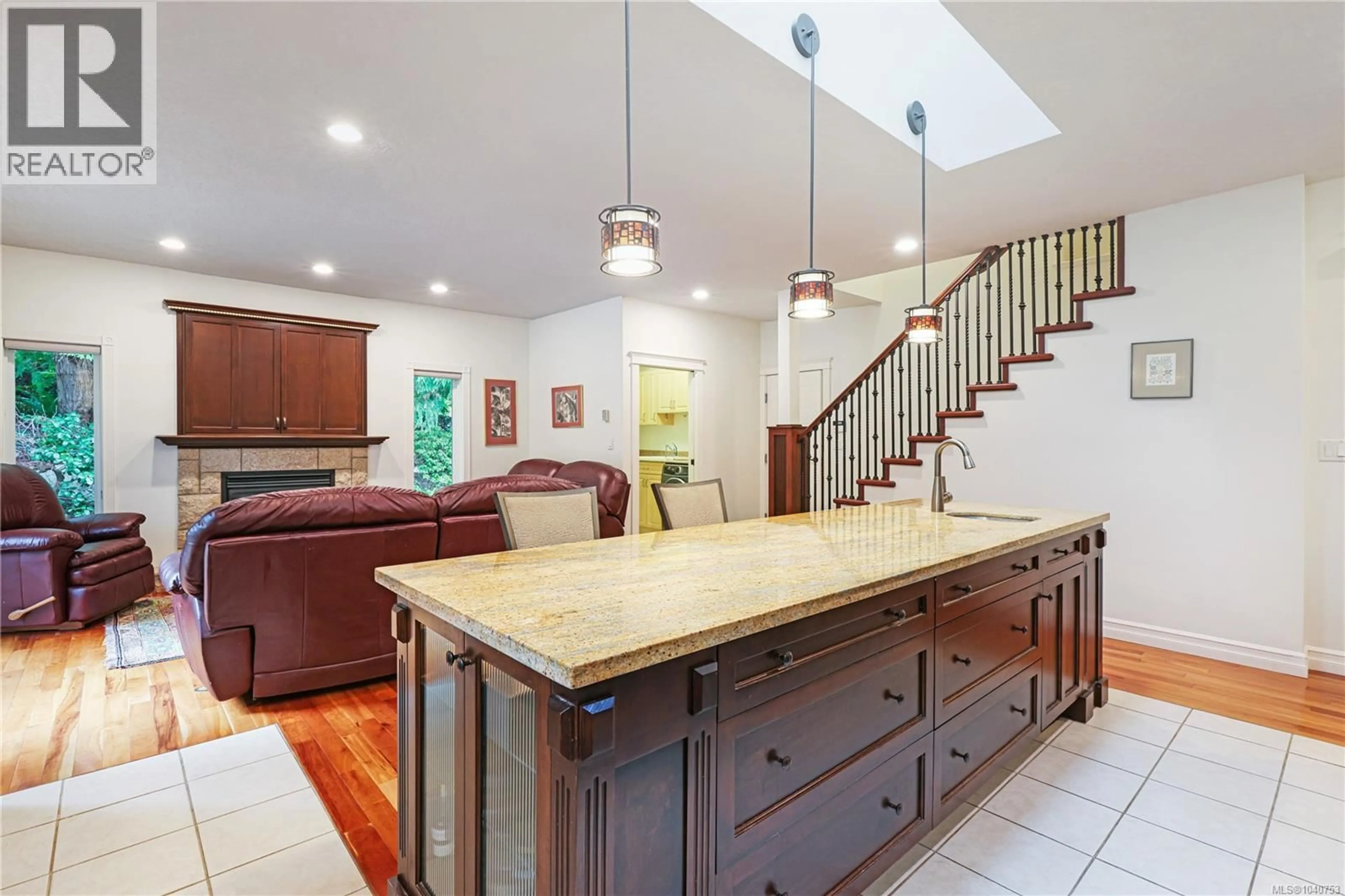 Open concept kitchen, ceramic/tile floor for 3151 KLANAWA CRESCENT, Courtenay British Columbia V9N3Z9