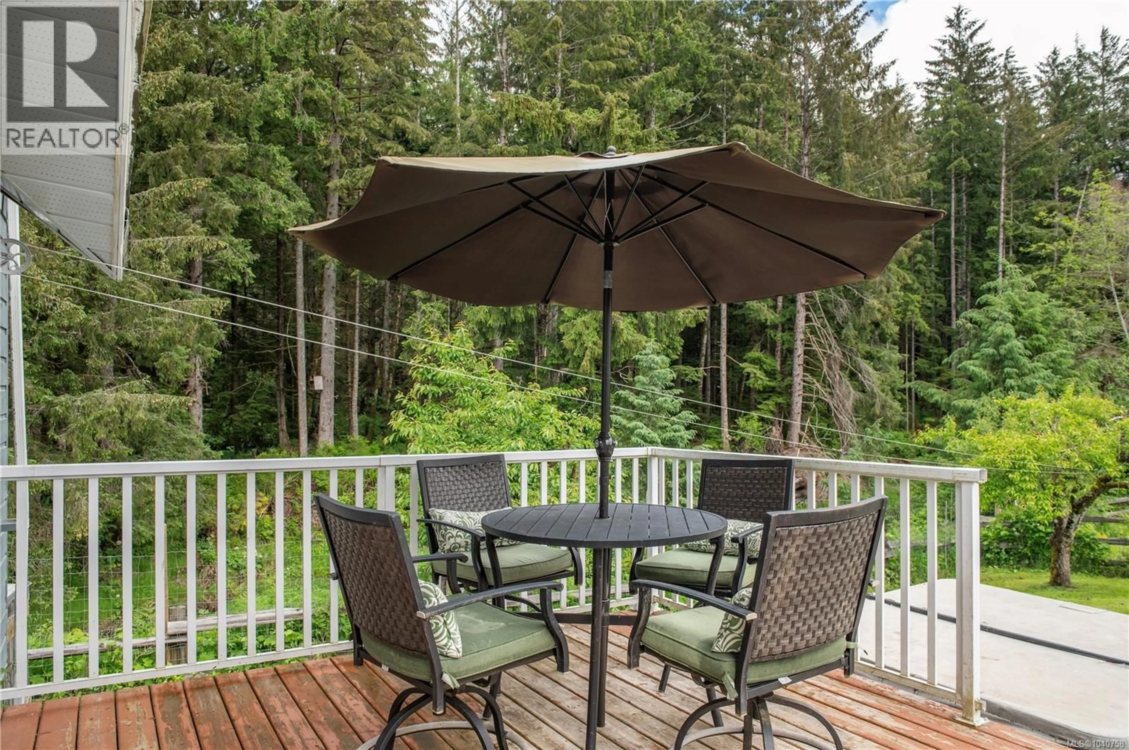 Patio, forest/trees view for 870 SAYWARD ROAD, Sayward British Columbia V0P1R0