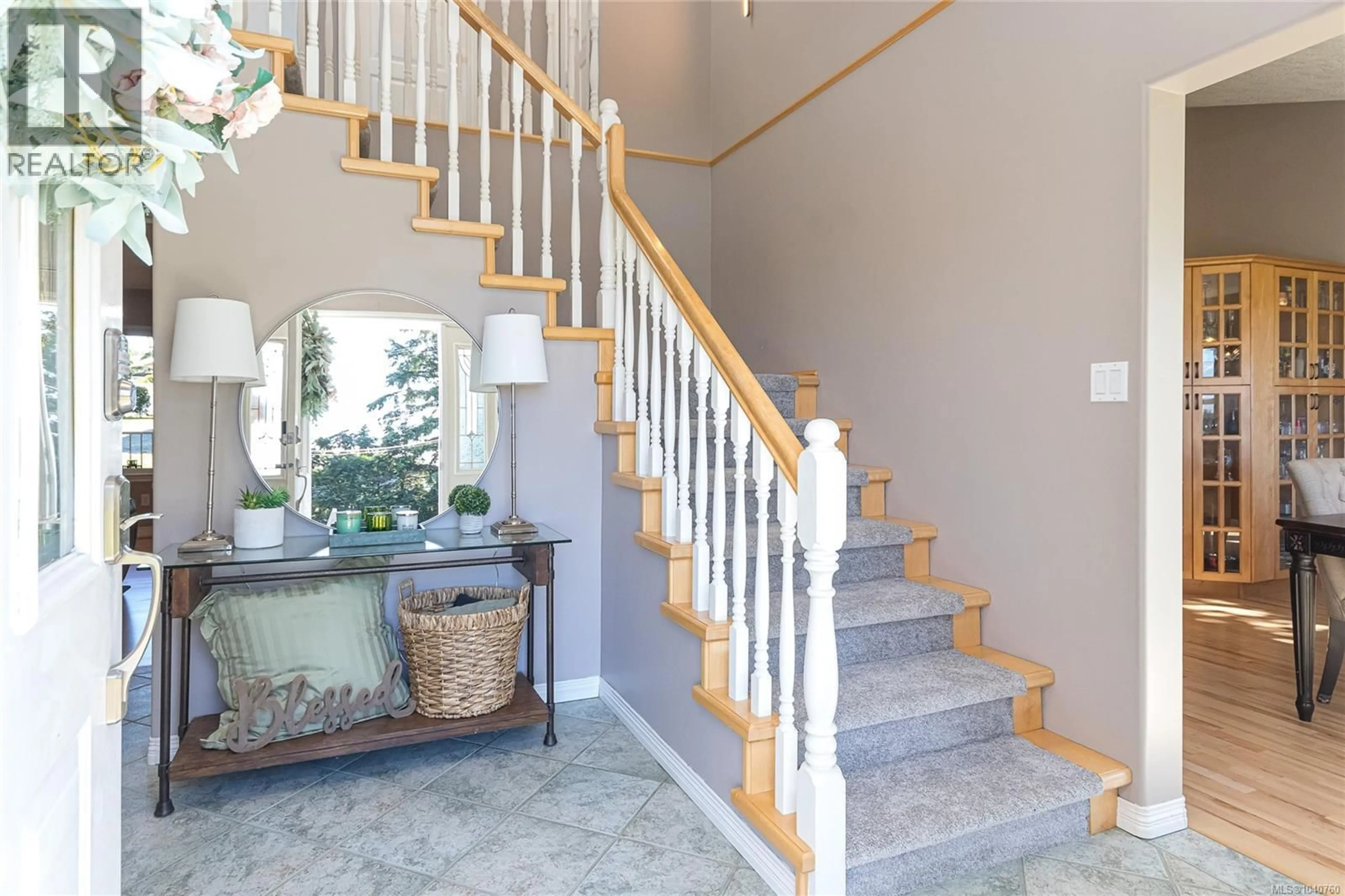 Indoor foyer for 6810 WEST COAST ROAD, Sooke British Columbia V9C0V2