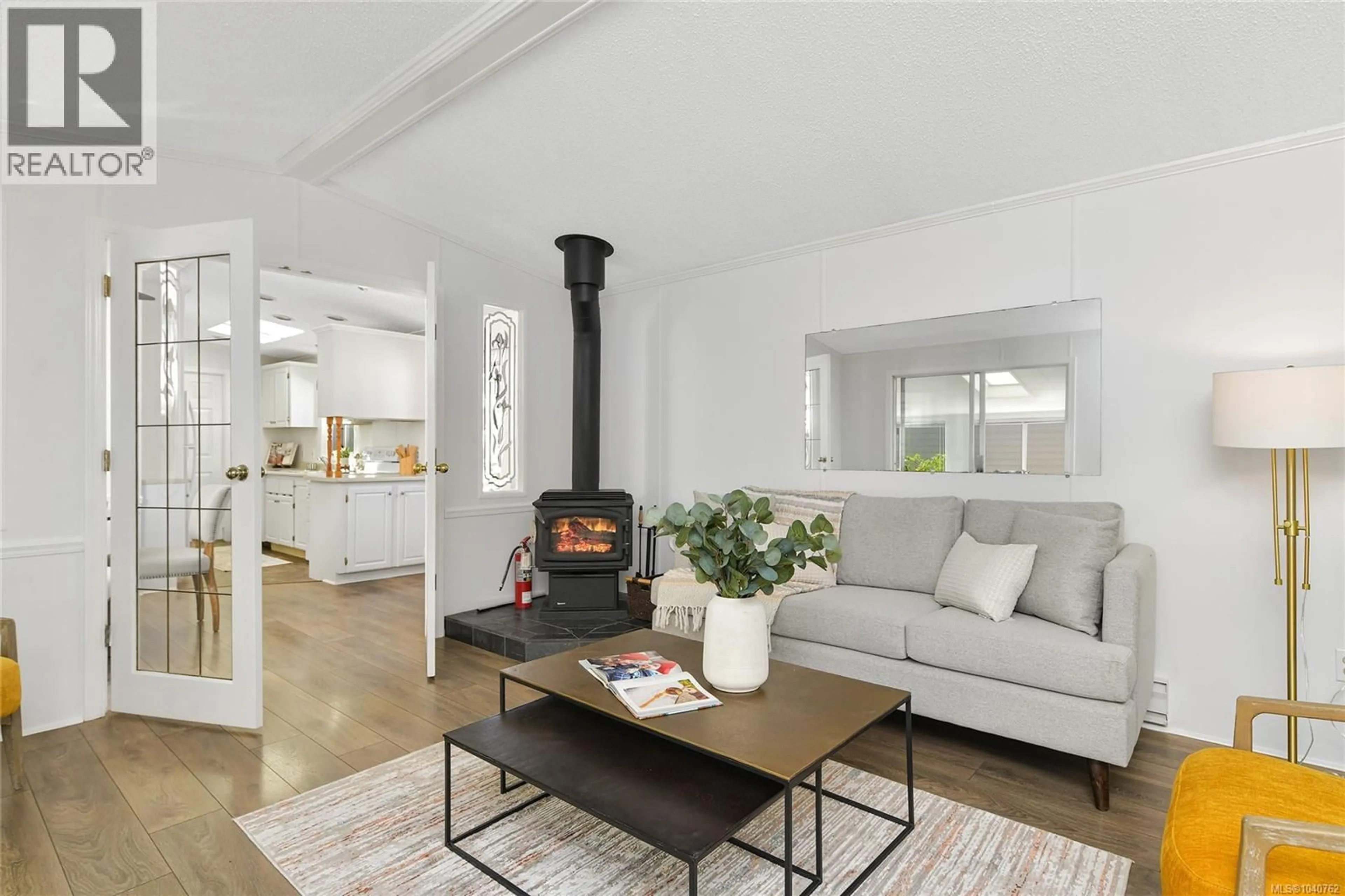 Living room with furniture, unknown for 16 - 7583 CENTRAL SAANICH ROAD, Central Saanich British Columbia V8M2B6
