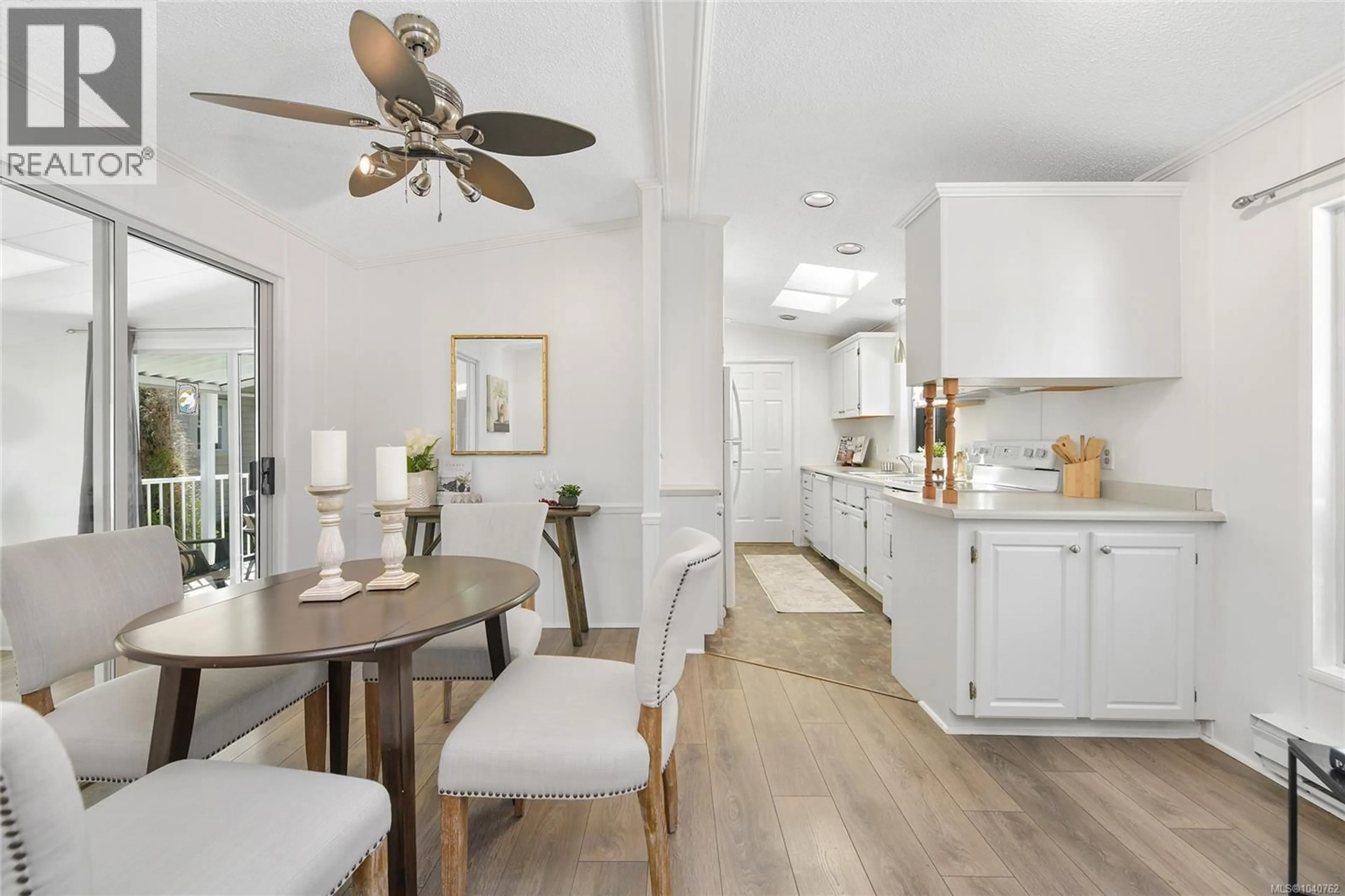 Open concept kitchen, unknown for 16 - 7583 CENTRAL SAANICH ROAD, Central Saanich British Columbia V8M2B6