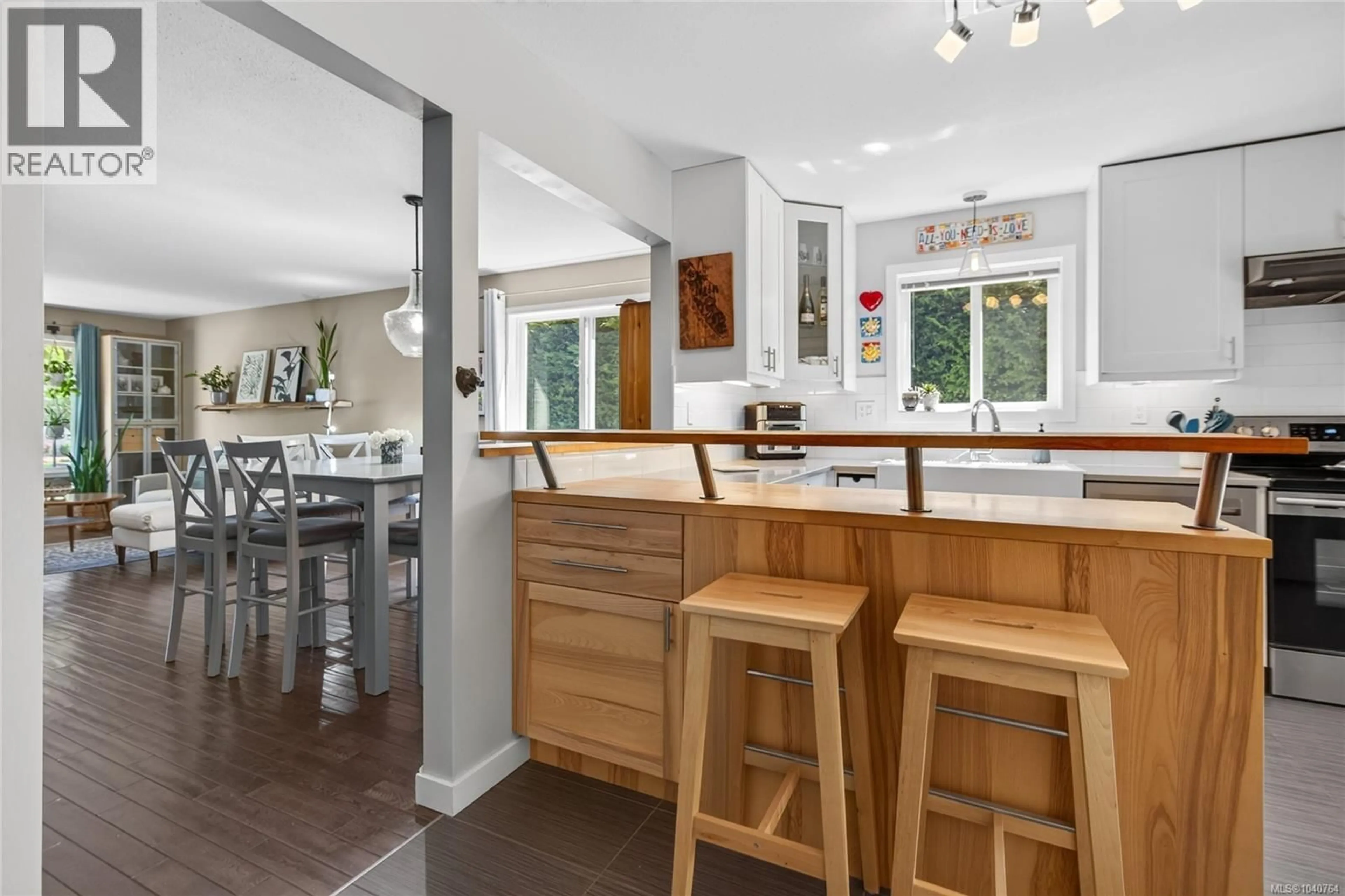 Open concept kitchen, unknown for 677 SOMENOS DRIVE, Comox British Columbia V9M1B5