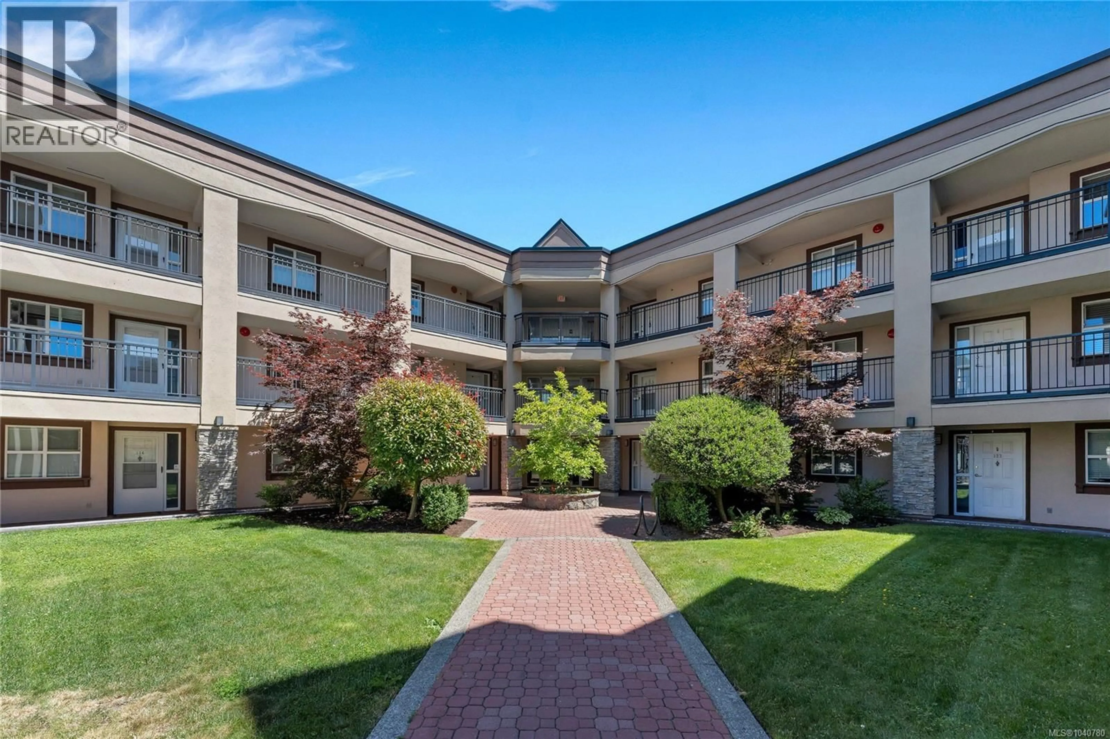 Patio, unknown for 209 - 3969 SHELBOURNE STREET, Saanich British Columbia V8N3E1
