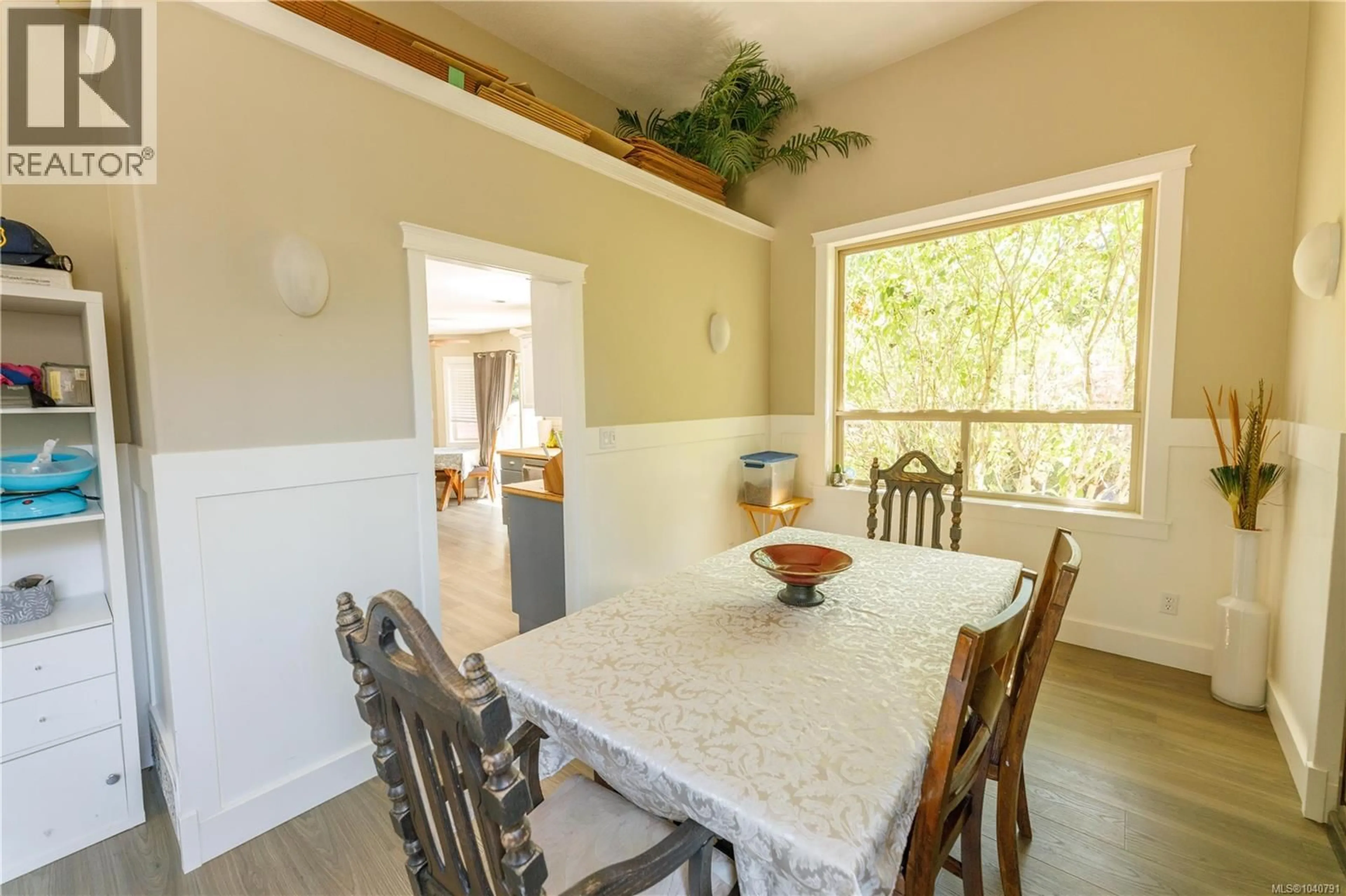 Dining room, ceramic/tile floor for 6651 JENKINS ROAD, Nanaimo British Columbia V9T6J3