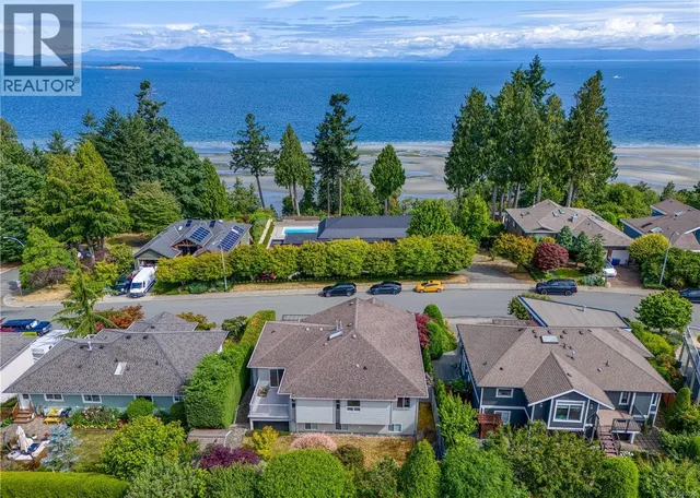 6381 ICARUS DRIVE, Nanaimo 5