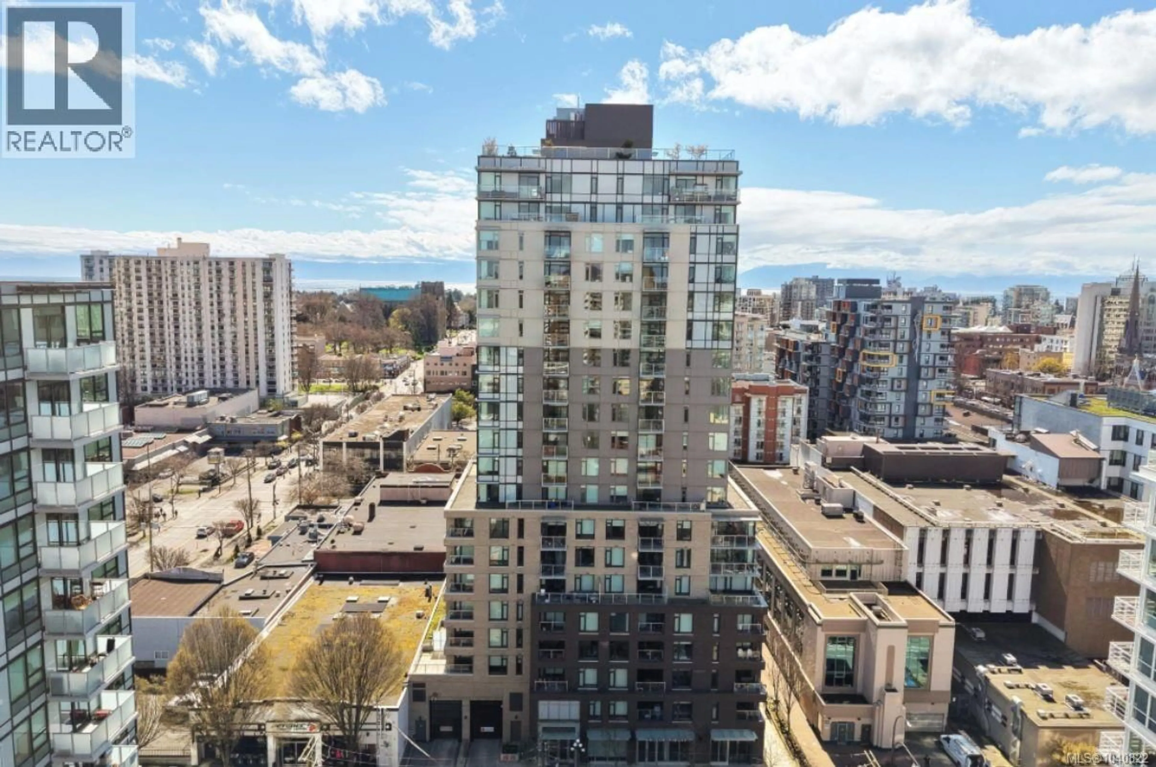 A pic from outside/outdoor area/front of a property/back of a property/a pic from drone, city buildings view from balcony for 401 - 845 JOHNSON STREET, Victoria British Columbia V8W0G3