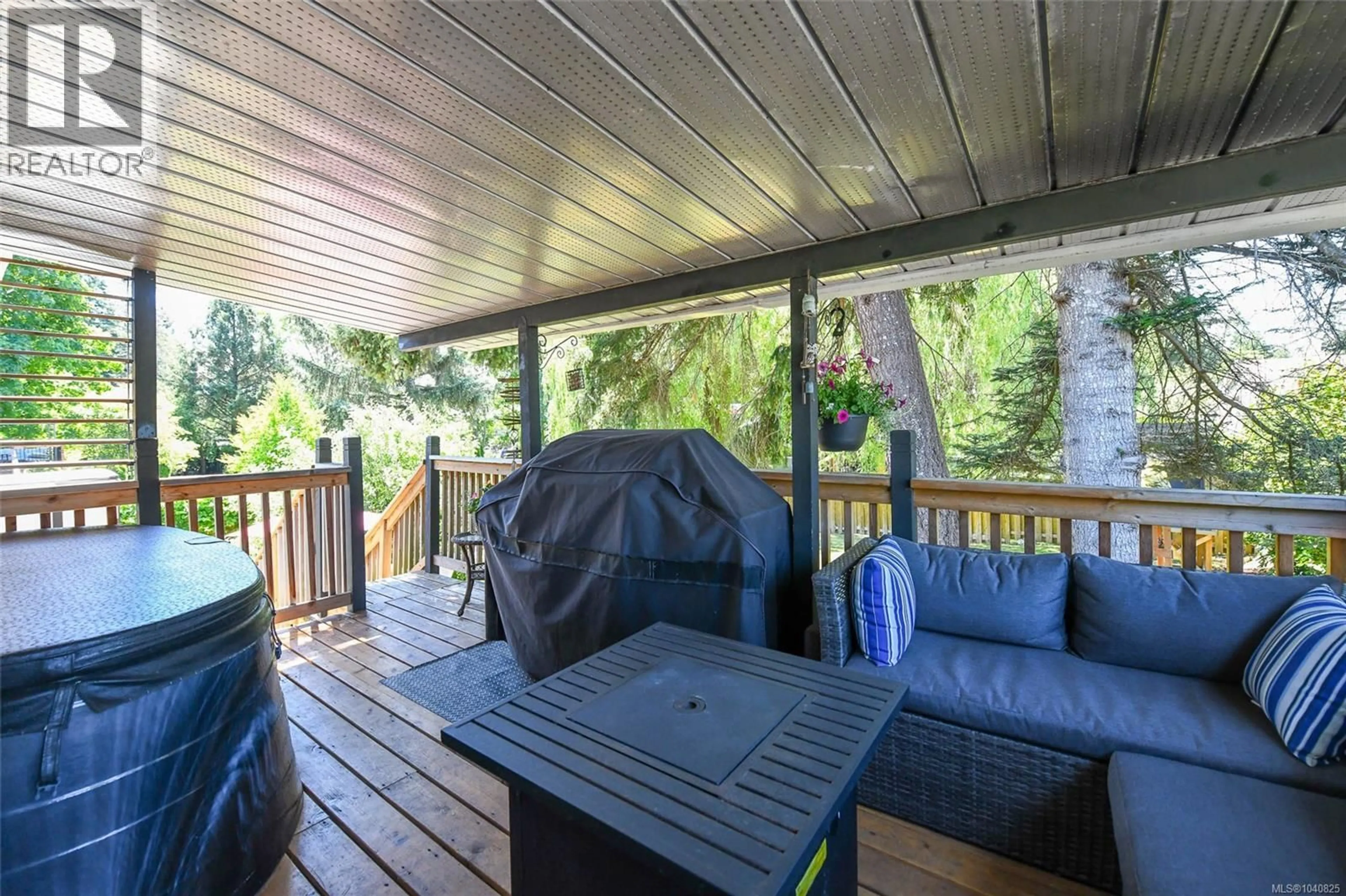 Patio, water/lake/river/ocean view for 605 PRITCHARD ROAD, Comox British Columbia V9M3J1