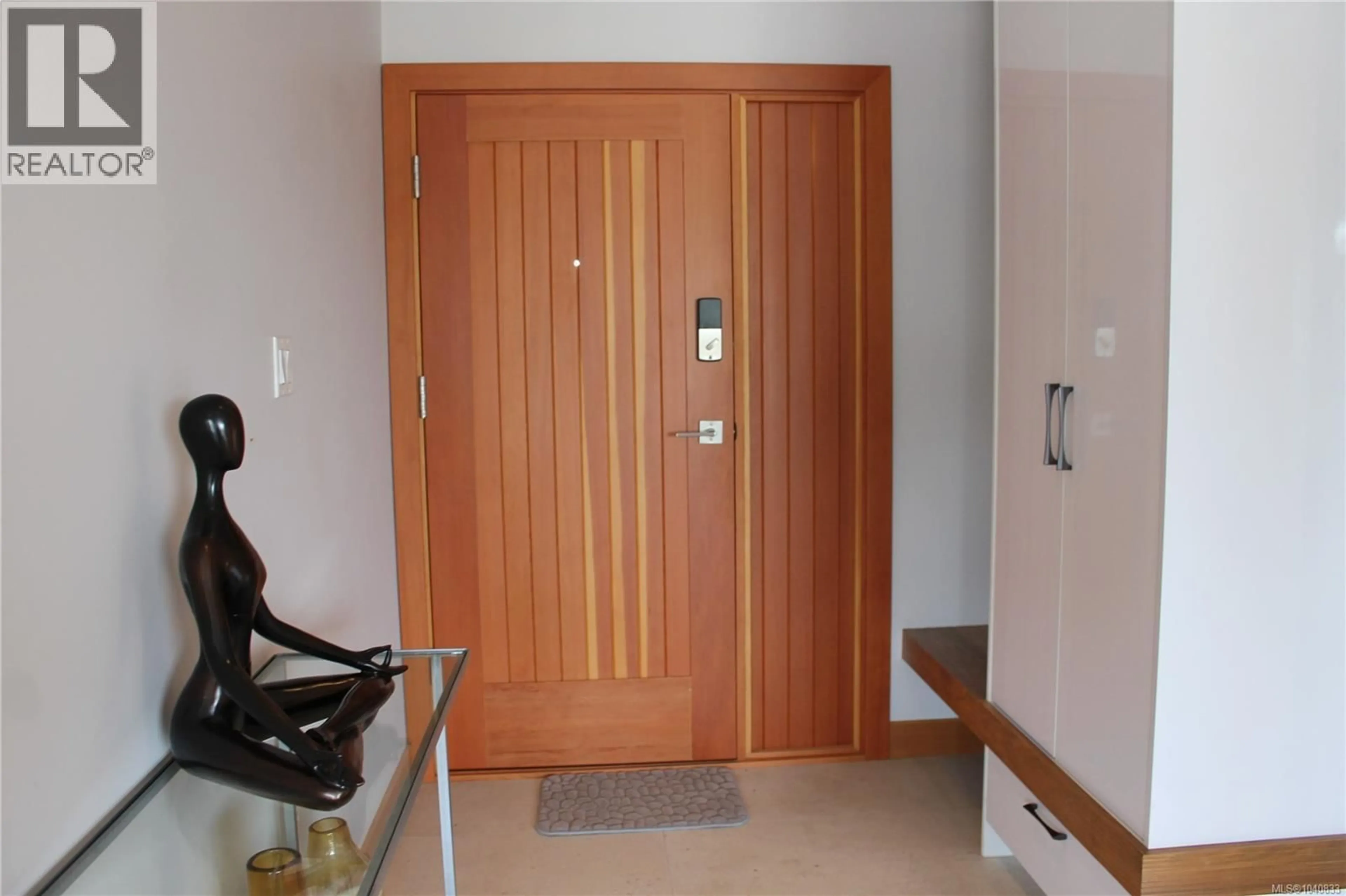 Indoor foyer for 1721 WILMOT ROAD, Cowichan Bay British Columbia V0R1N1