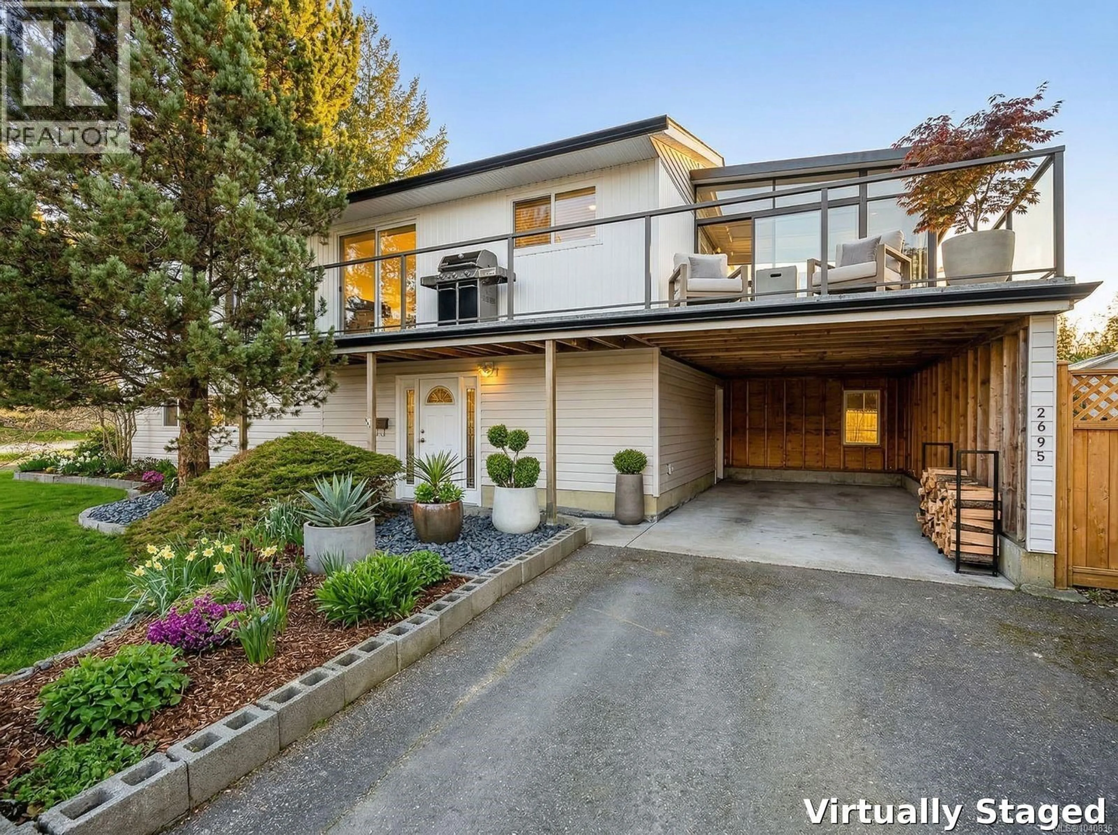 A pic from outside/outdoor area/front of a property/back of a property/a pic from drone, unknown for 2695 PAULA PLACE, Courtenay British Columbia V9N6H9