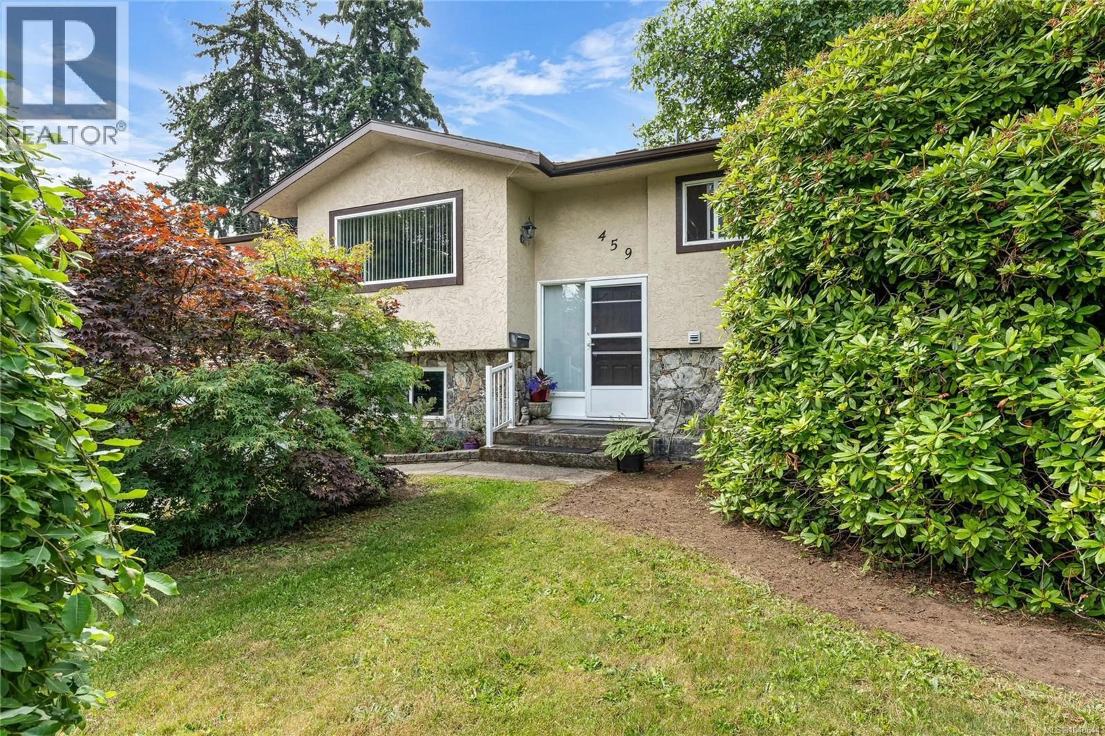 Home with vinyl exterior material, street for 459 CARSON ROAD, Colwood British Columbia V9C2C4