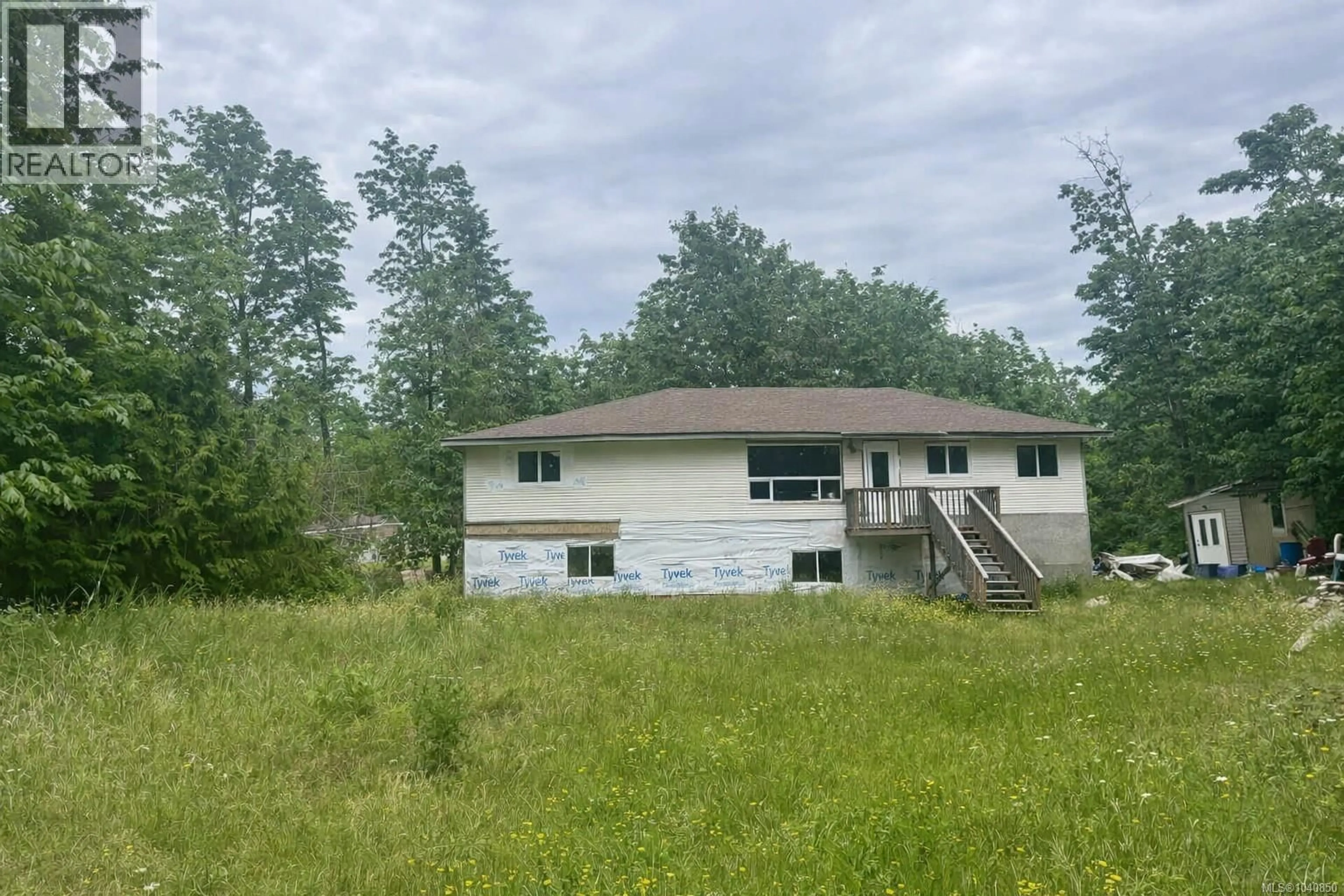 Unknown for 7390 COUGAR SMITH ROAD, Fanny Bay British Columbia V0R1W0