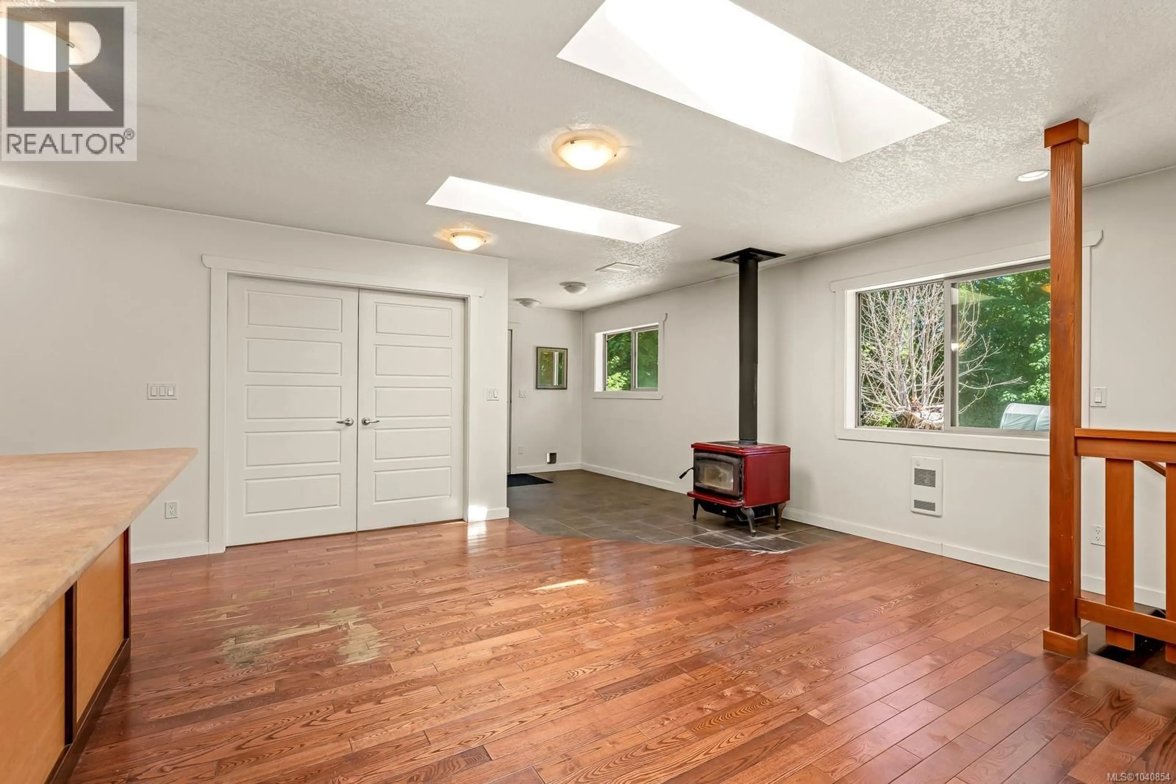 A pic of a room for 5160 CENTRAL ROAD, Hornby Island British Columbia V0R1Z0