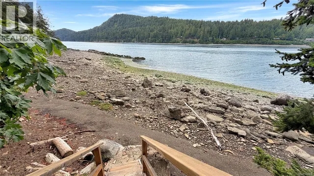 6608 RAZOR POINT ROAD, Pender Island 2