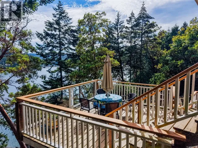 6608 RAZOR POINT ROAD, Pender Island 3