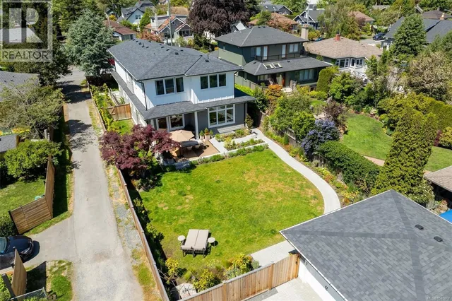 1027 HAMPSHIRE ROAD, Oak Bay 3