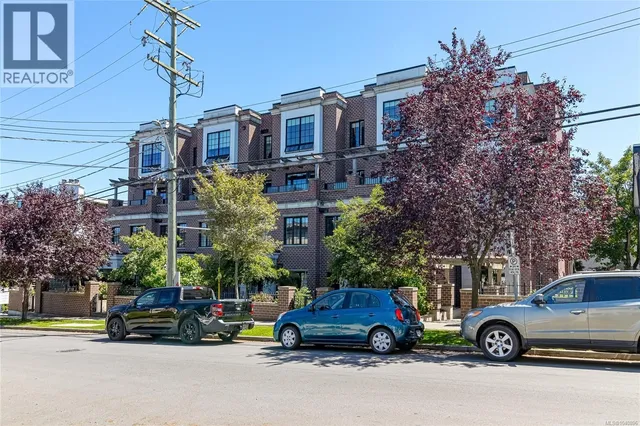 308 - 1011 BURDETT AVENUE, Victoria 3