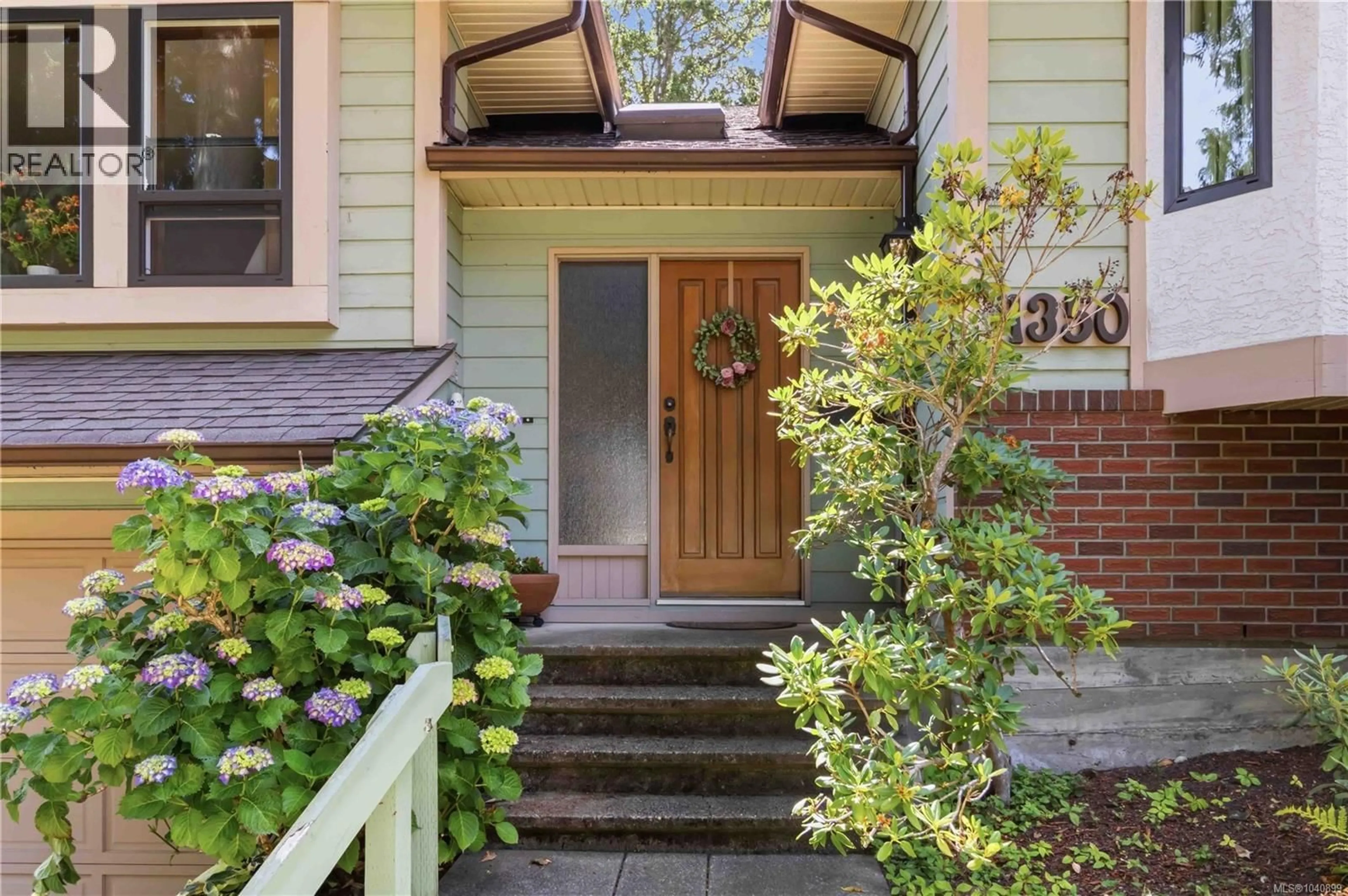Home with brick exterior material, street for 4350 FAITHWOOD ROAD, Saanich British Columbia V8X4Z6