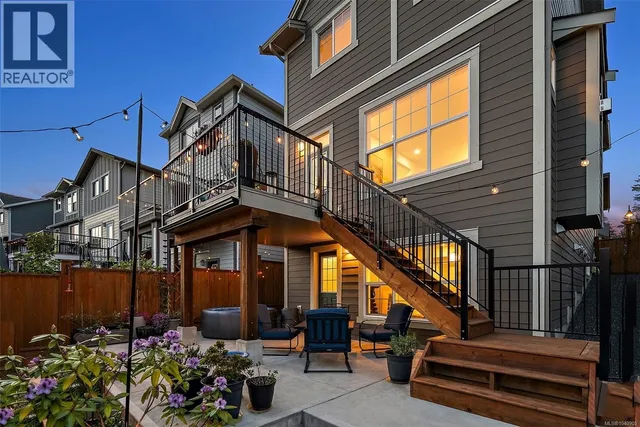220 CASPIAN DRIVE, Colwood 3