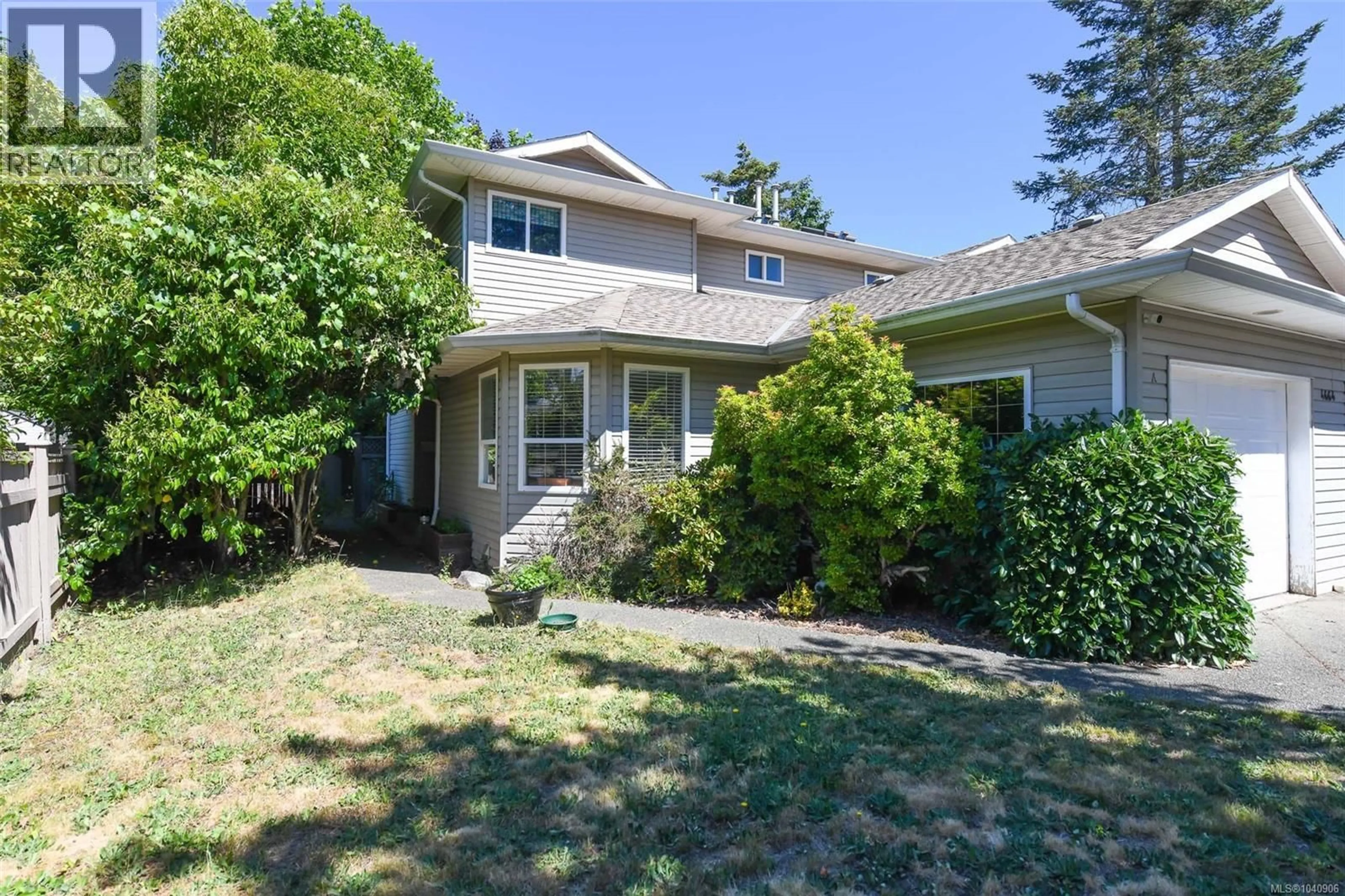 A pic from outside/outdoor area/front of a property/back of a property/a pic from drone, street for A - 4664 NORTHLAND PLACE, Courtenay British Columbia V9N8Y4